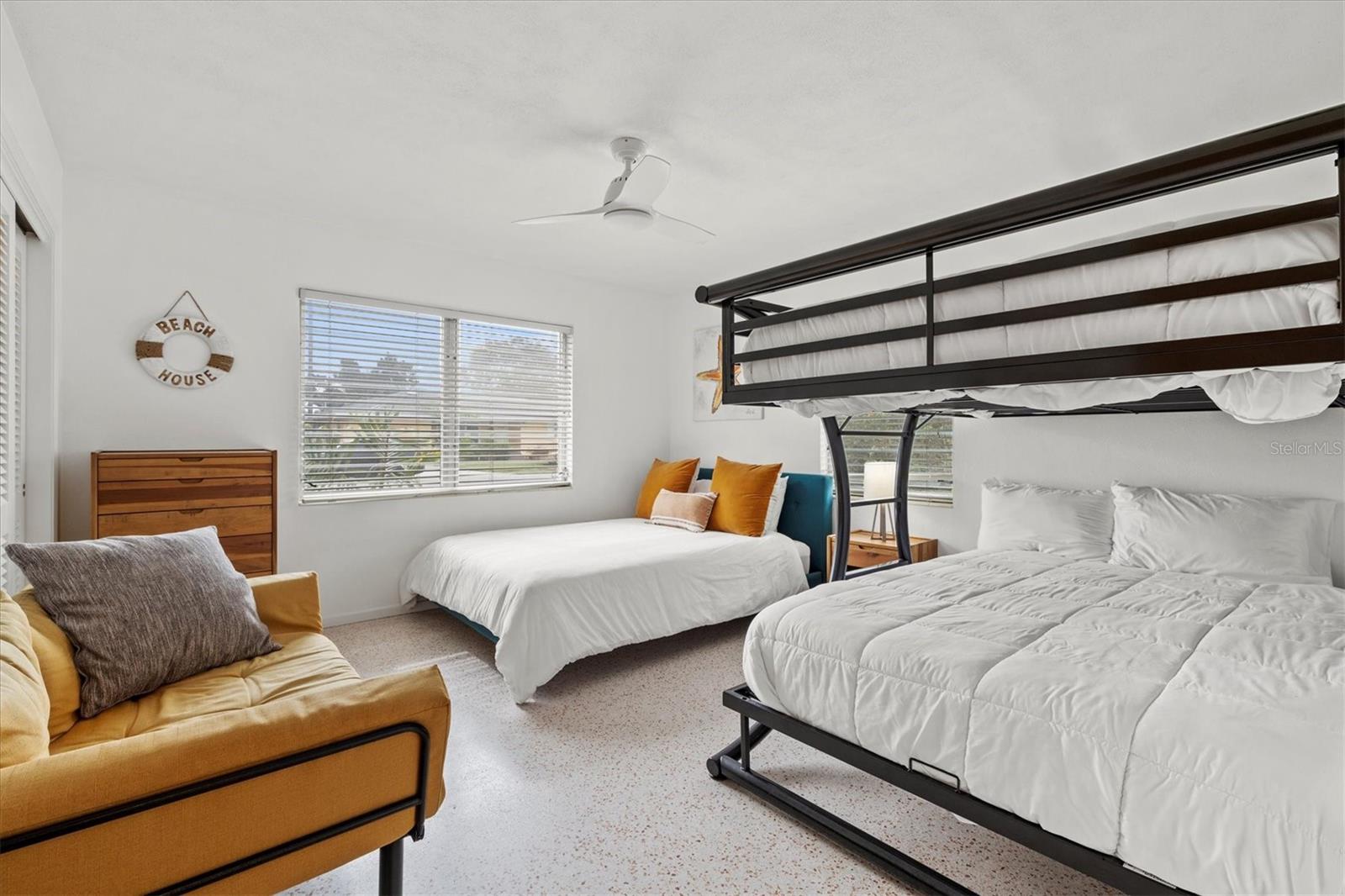 2473 DAVIS BLVD, SARASOTA, FL, 34237