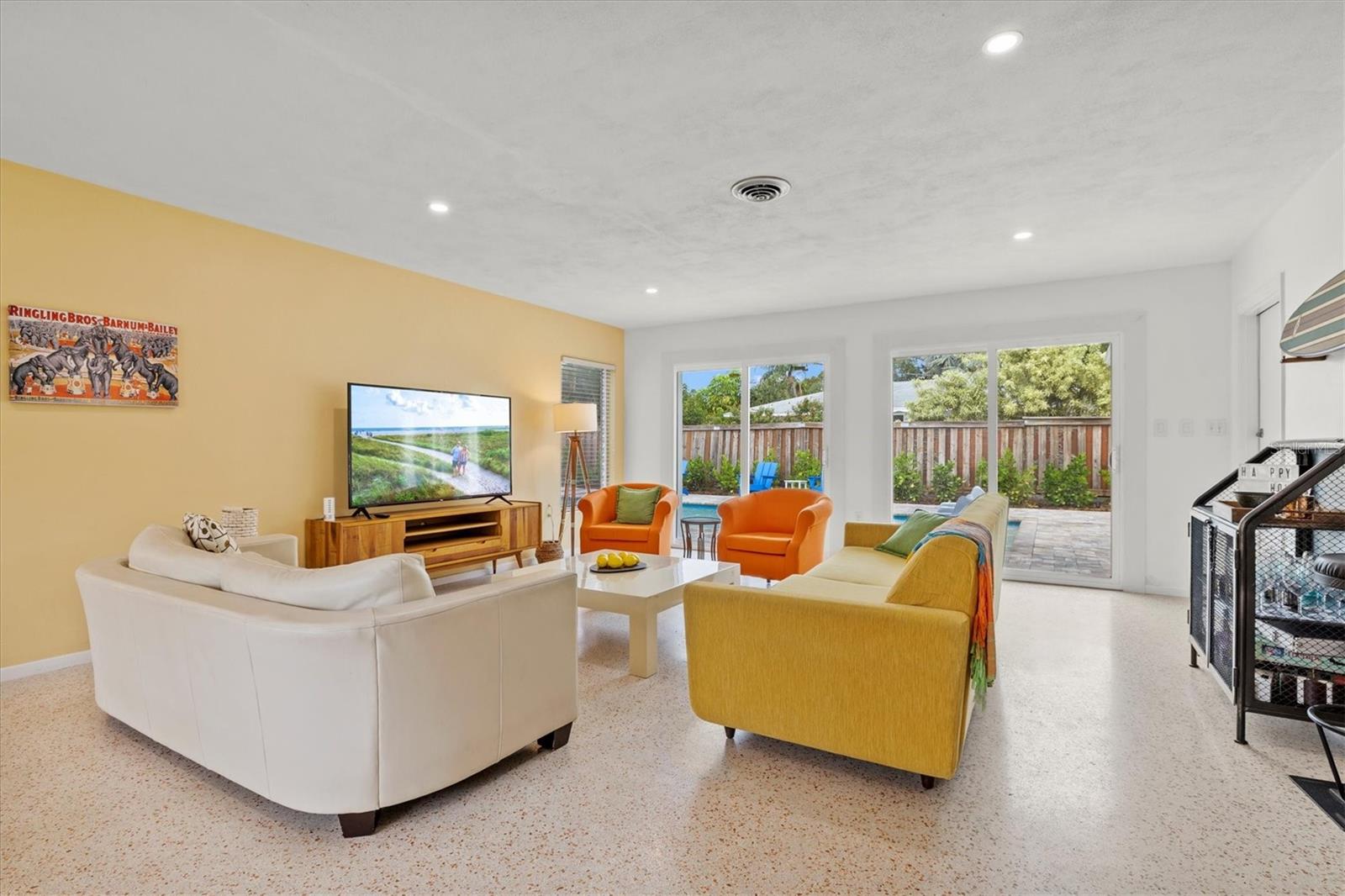 2473 DAVIS BLVD, SARASOTA, FL, 34237