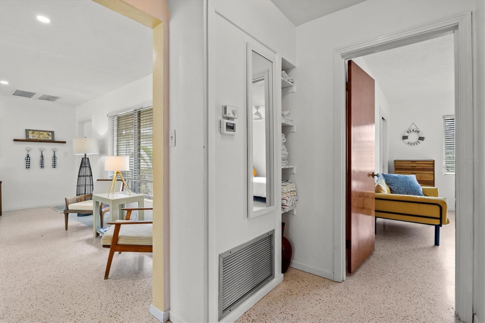 2473 DAVIS BLVD, SARASOTA, FL, 34237