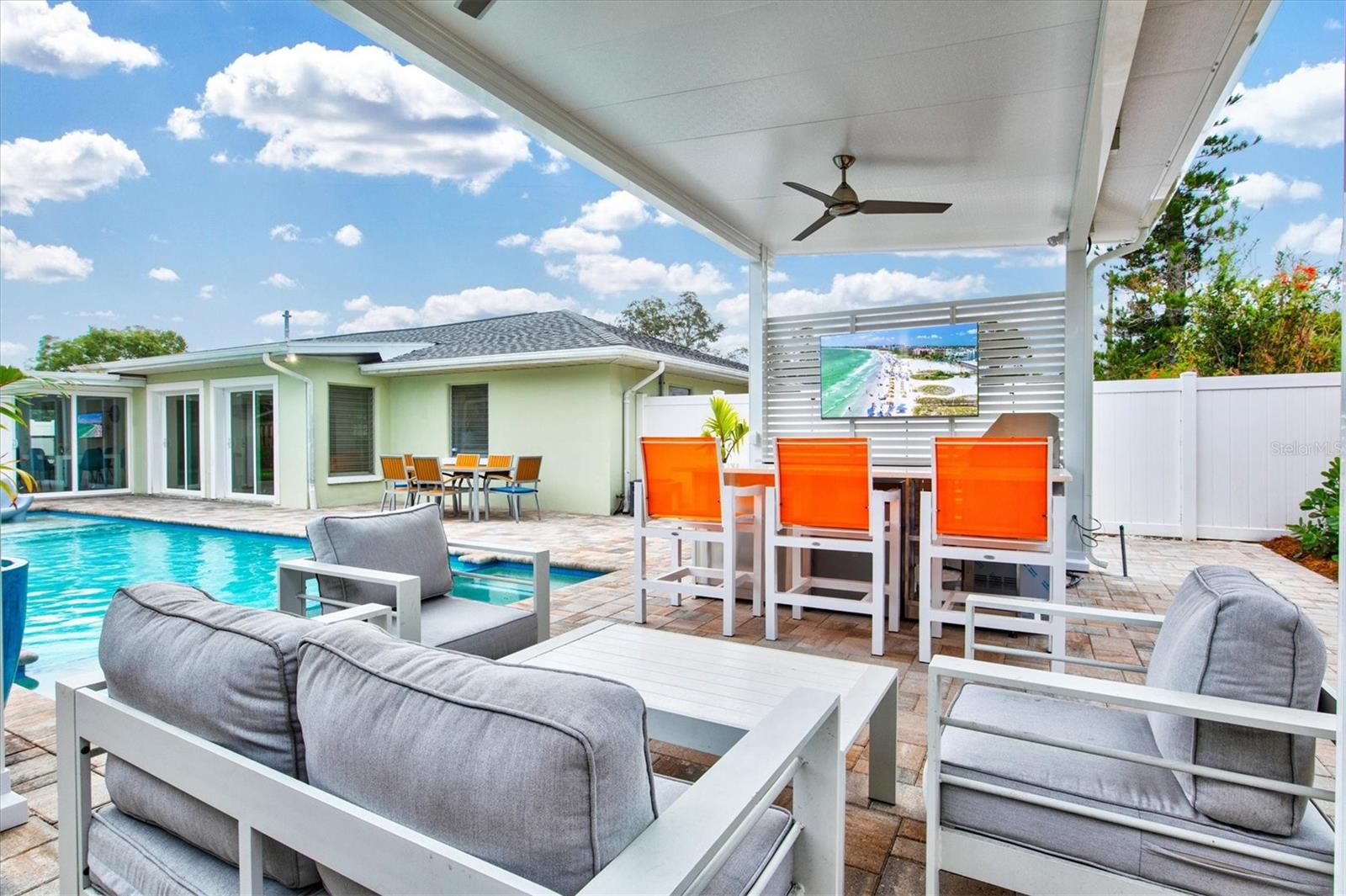 2473 DAVIS BLVD, SARASOTA, FL, 34237