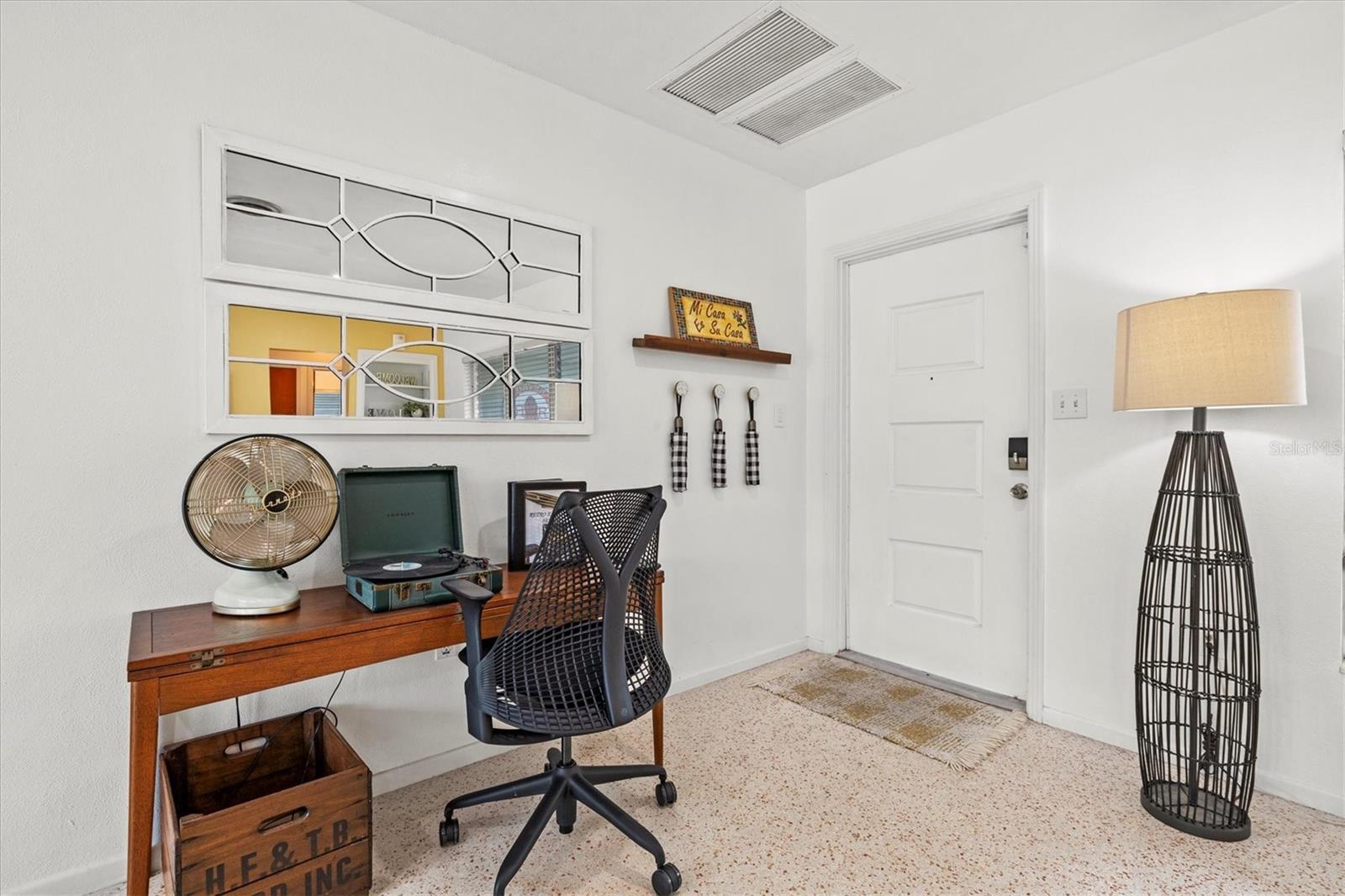 2473 DAVIS BLVD, SARASOTA, FL, 34237