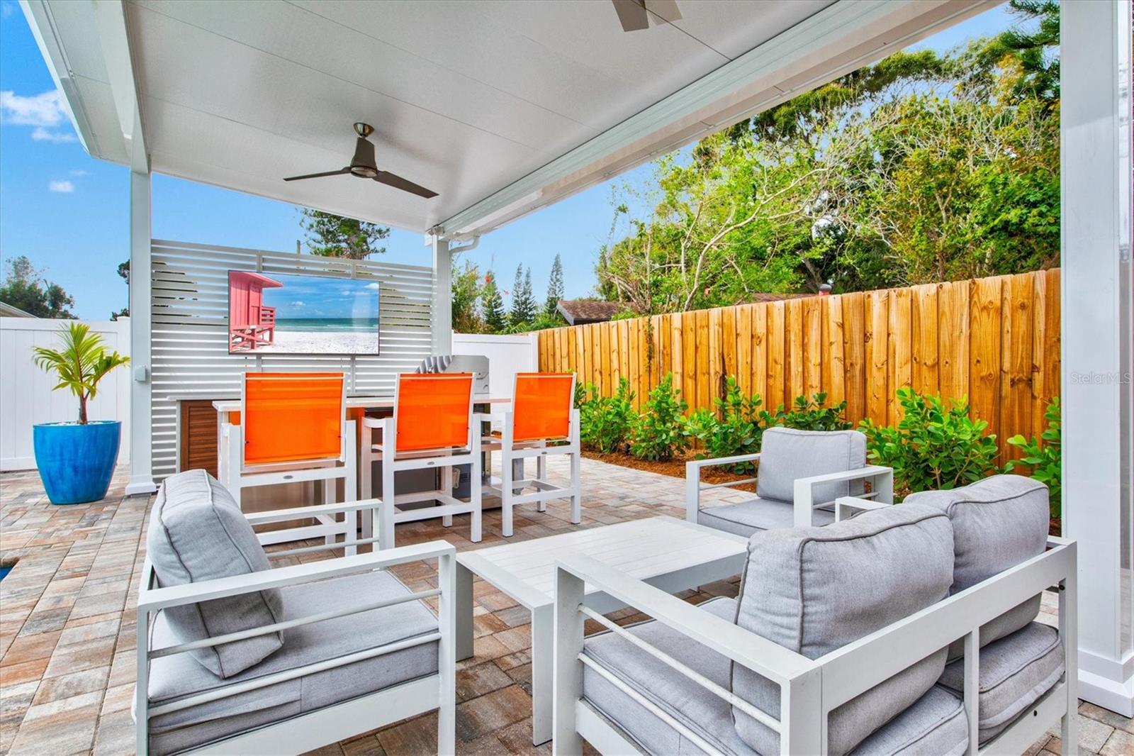 2473 DAVIS BLVD, SARASOTA, FL, 34237