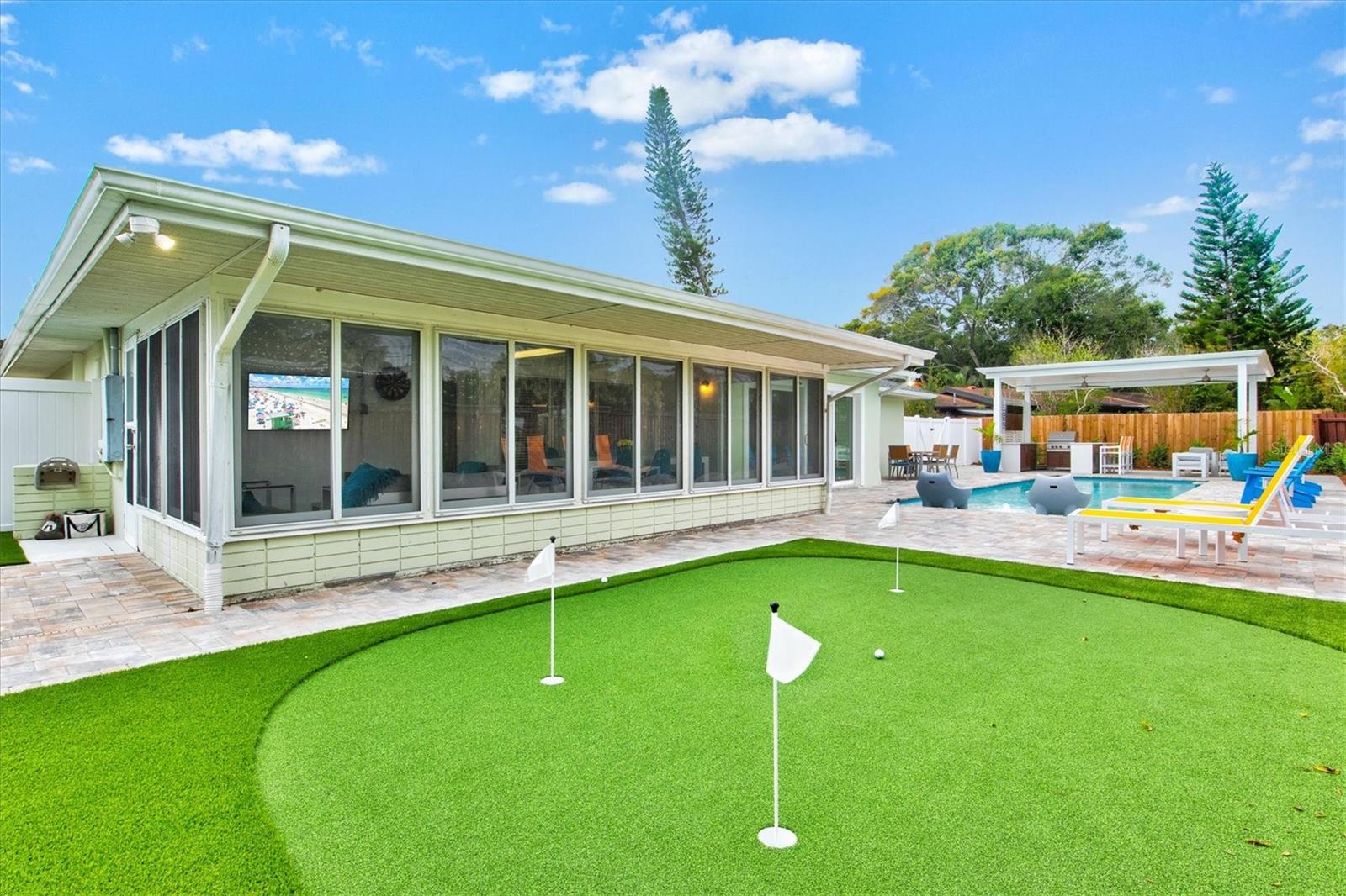 2473 DAVIS BLVD, SARASOTA, FL, 34237