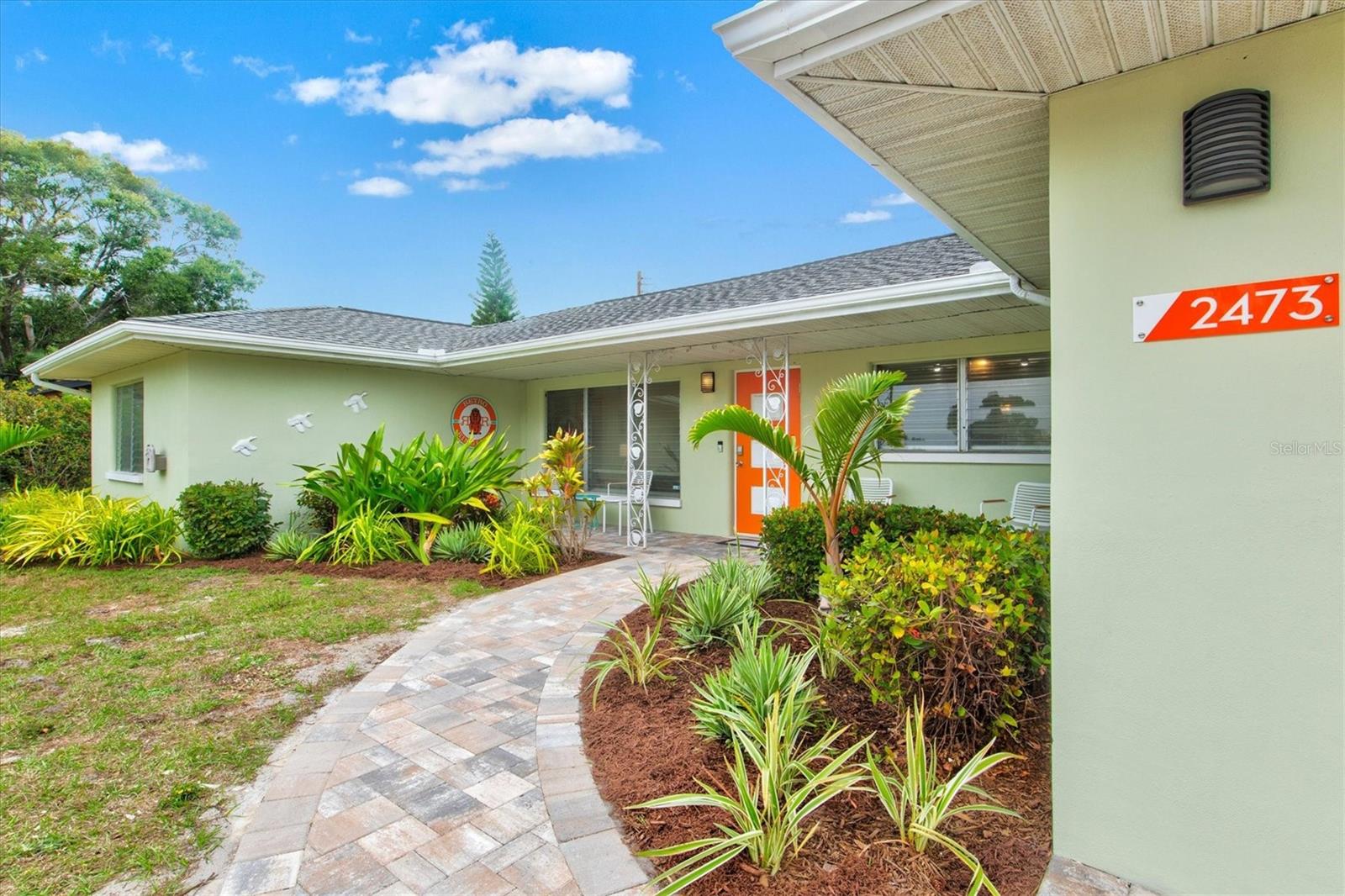 2473 DAVIS BLVD, SARASOTA, FL, 34237