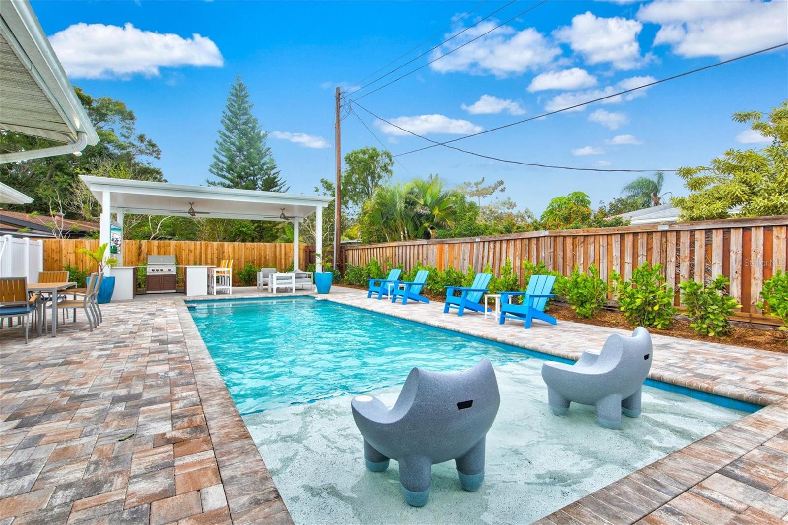 2473 DAVIS BLVD, SARASOTA, FL, 34237