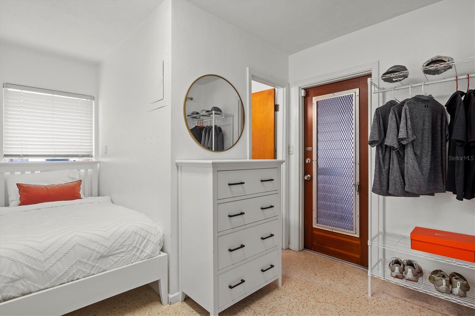 2473 DAVIS BLVD, SARASOTA, FL, 34237