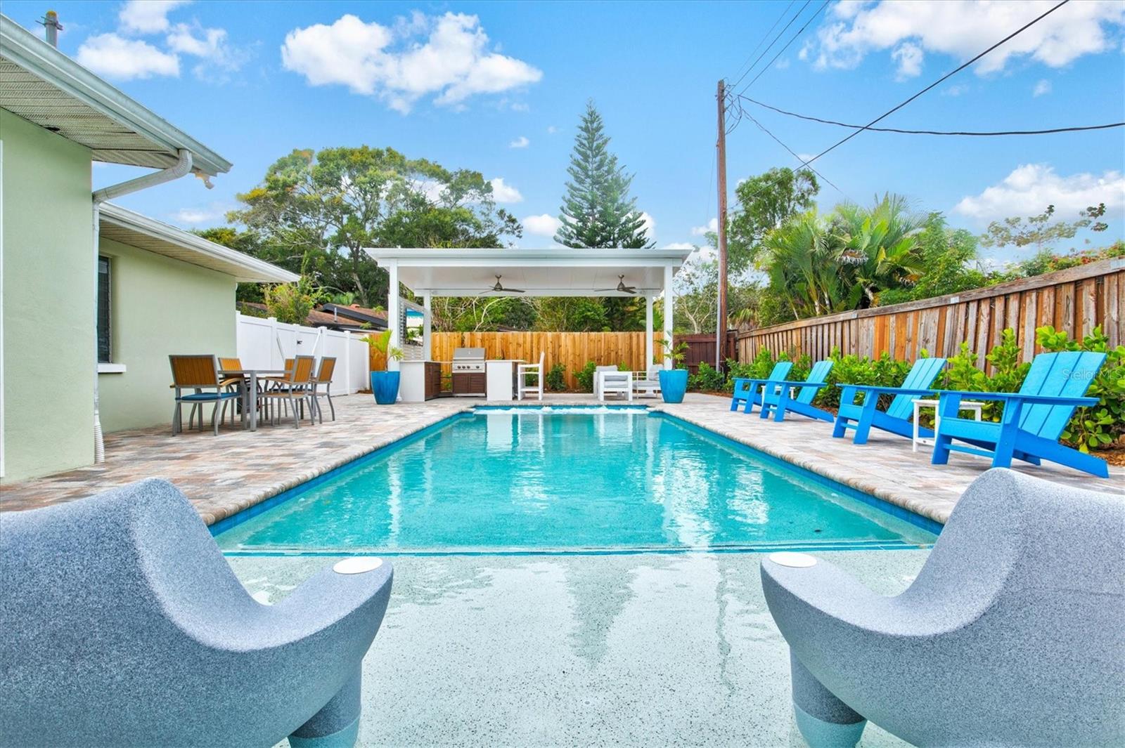 2473 DAVIS BLVD, SARASOTA, FL, 34237
