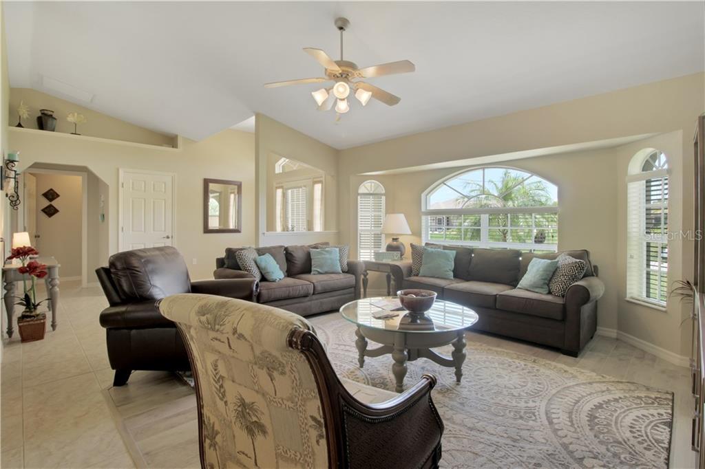 155 LONG MEADOW LN, ROTONDA WEST, FL, 33947