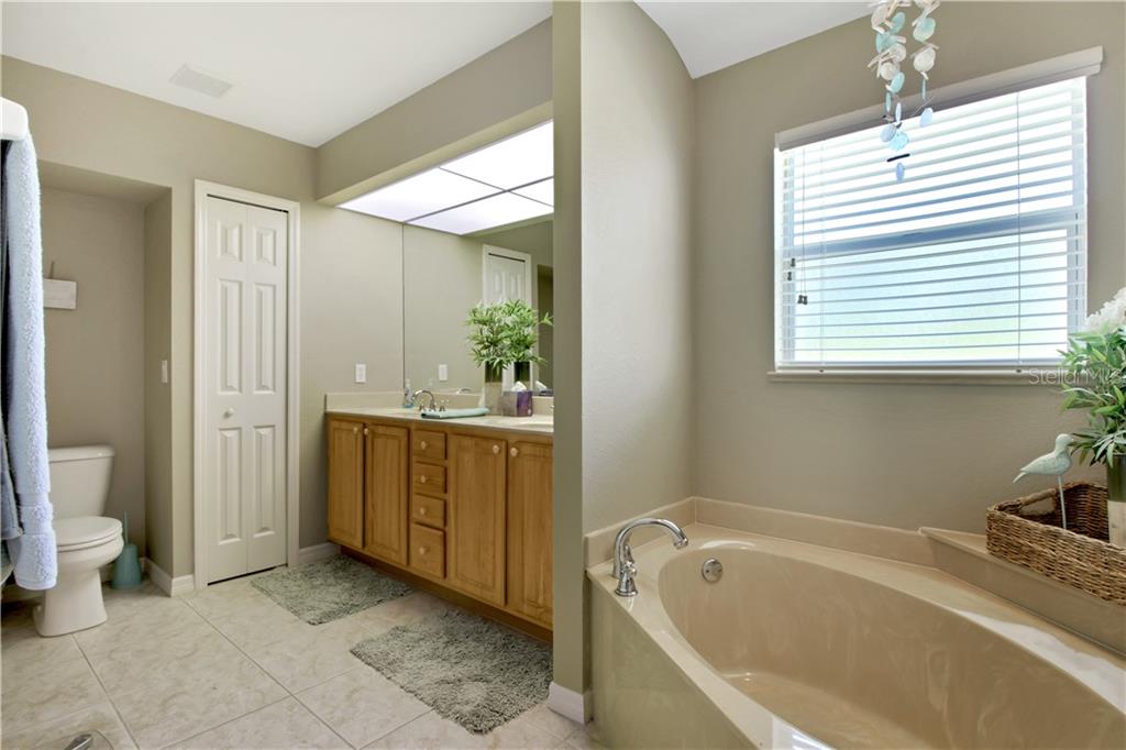 155 LONG MEADOW LN, ROTONDA WEST, FL, 33947