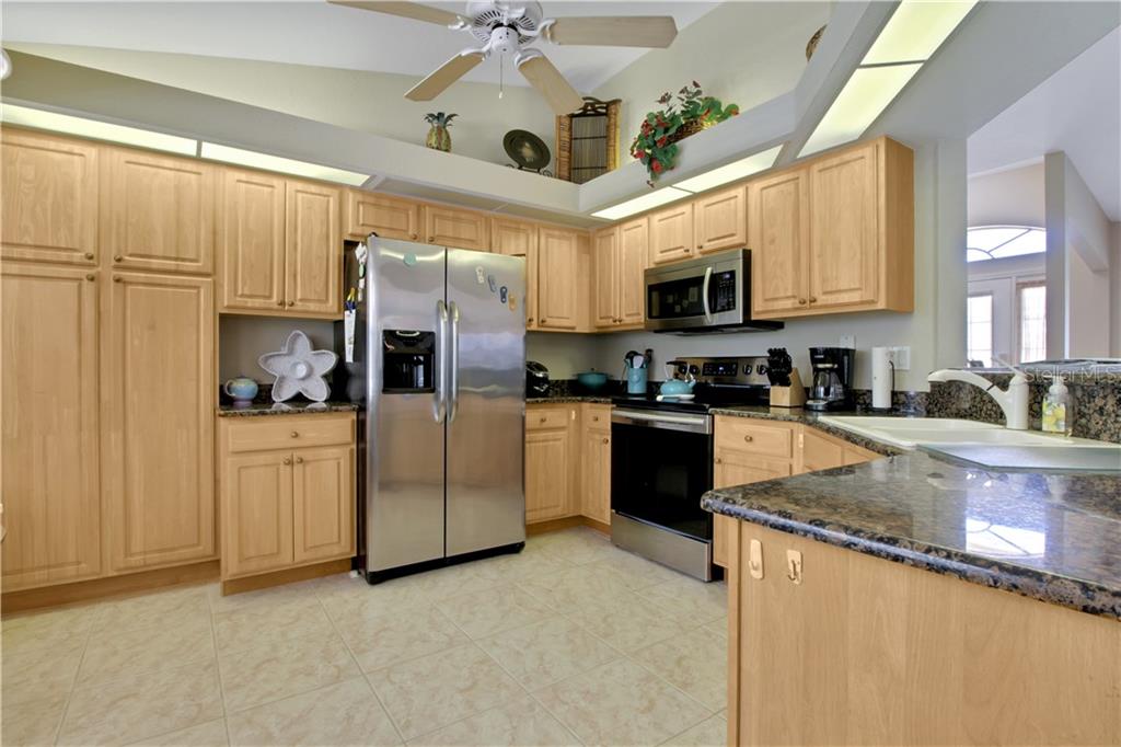 155 LONG MEADOW LN, ROTONDA WEST, FL, 33947