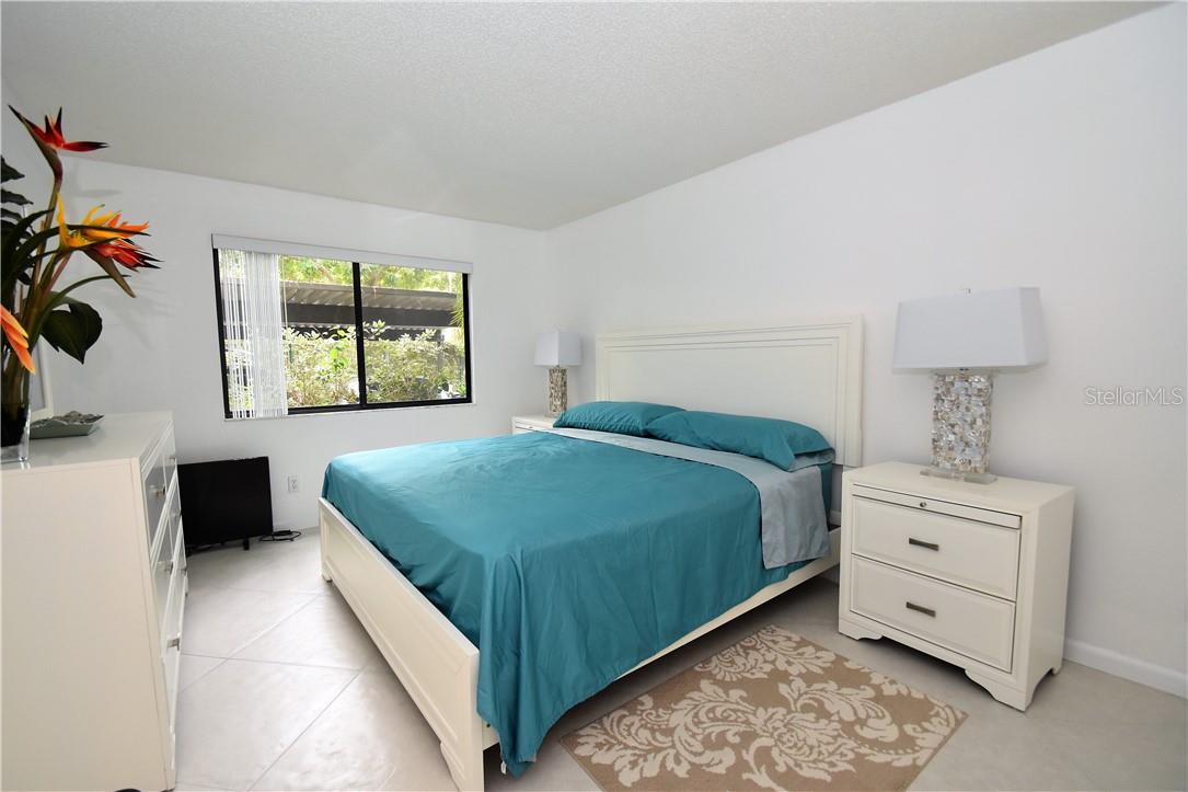 1716 GLENHOUSE DR #GL320, SARASOTA, FL, 34231