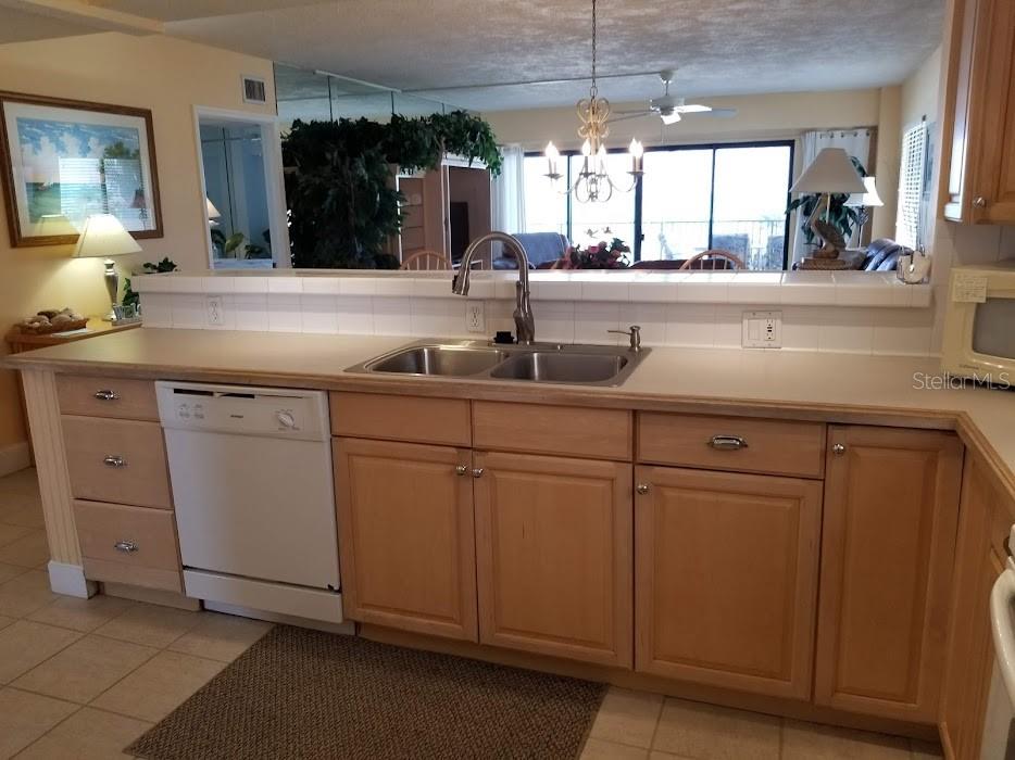 13650 GULF BLVD #304, MADEIRA BEACH, FL, 33708