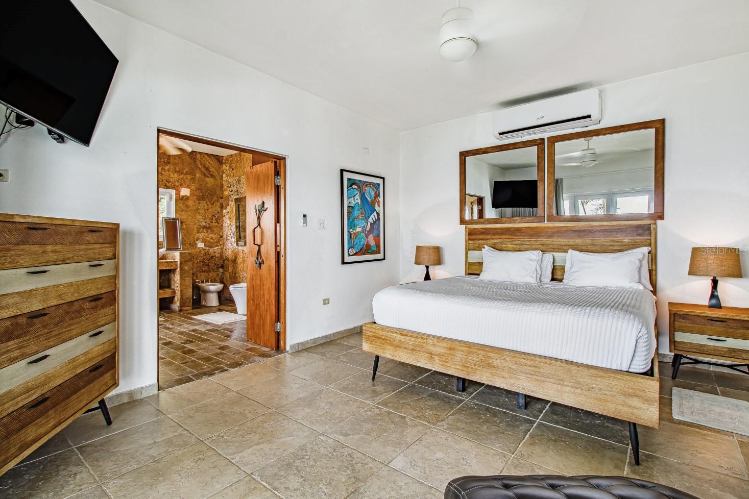 PR9092416 Property Photo