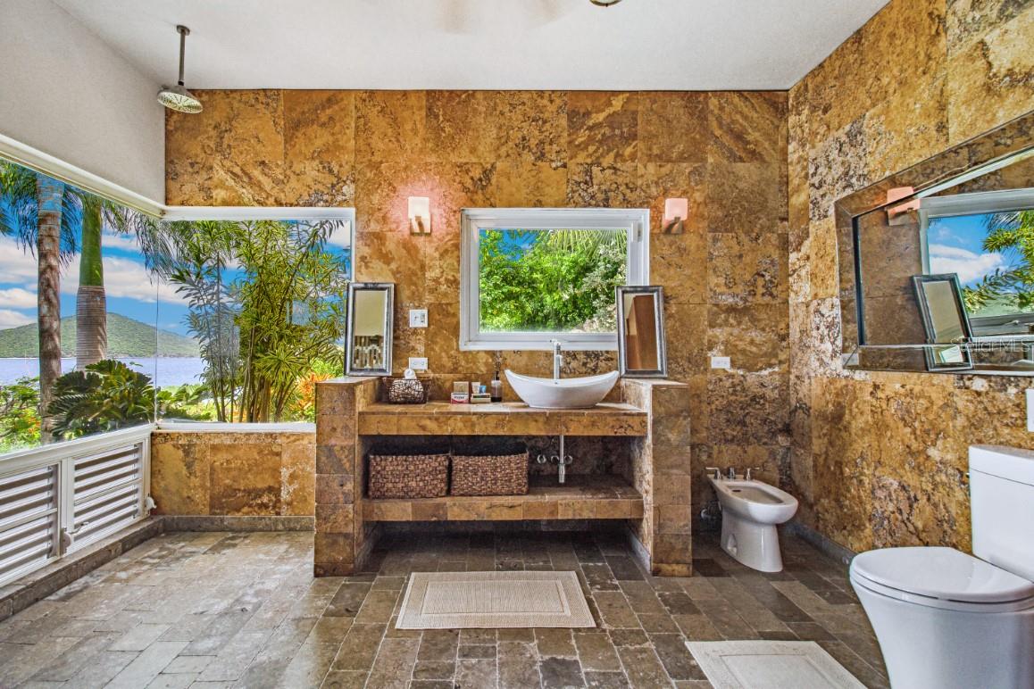 PR9092416 Property Photo