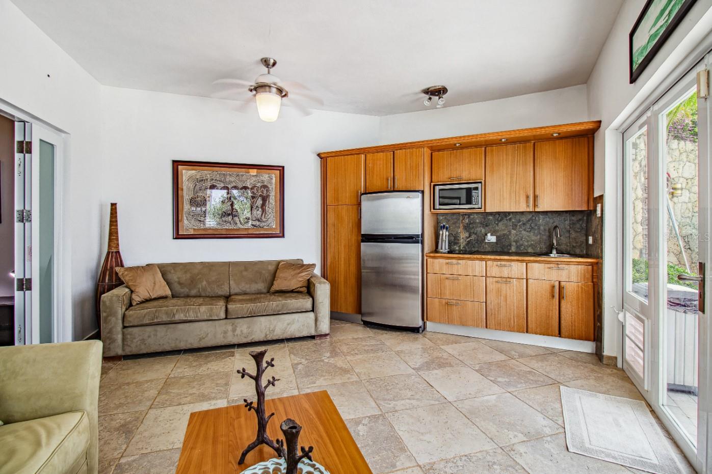 PR9092416 Property Photo