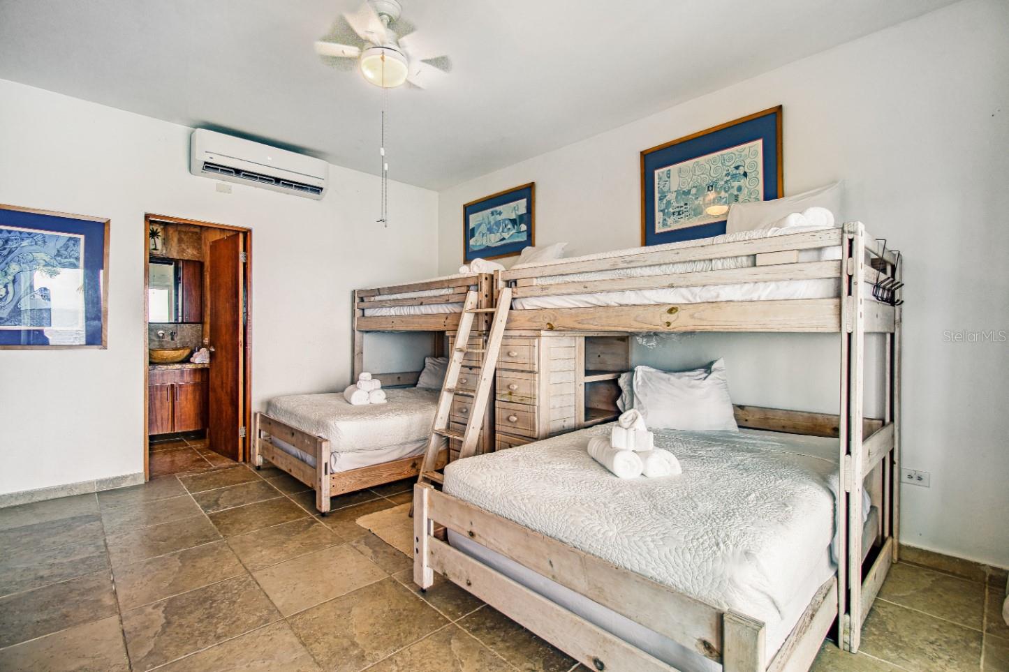 PR9092416 Property Photo