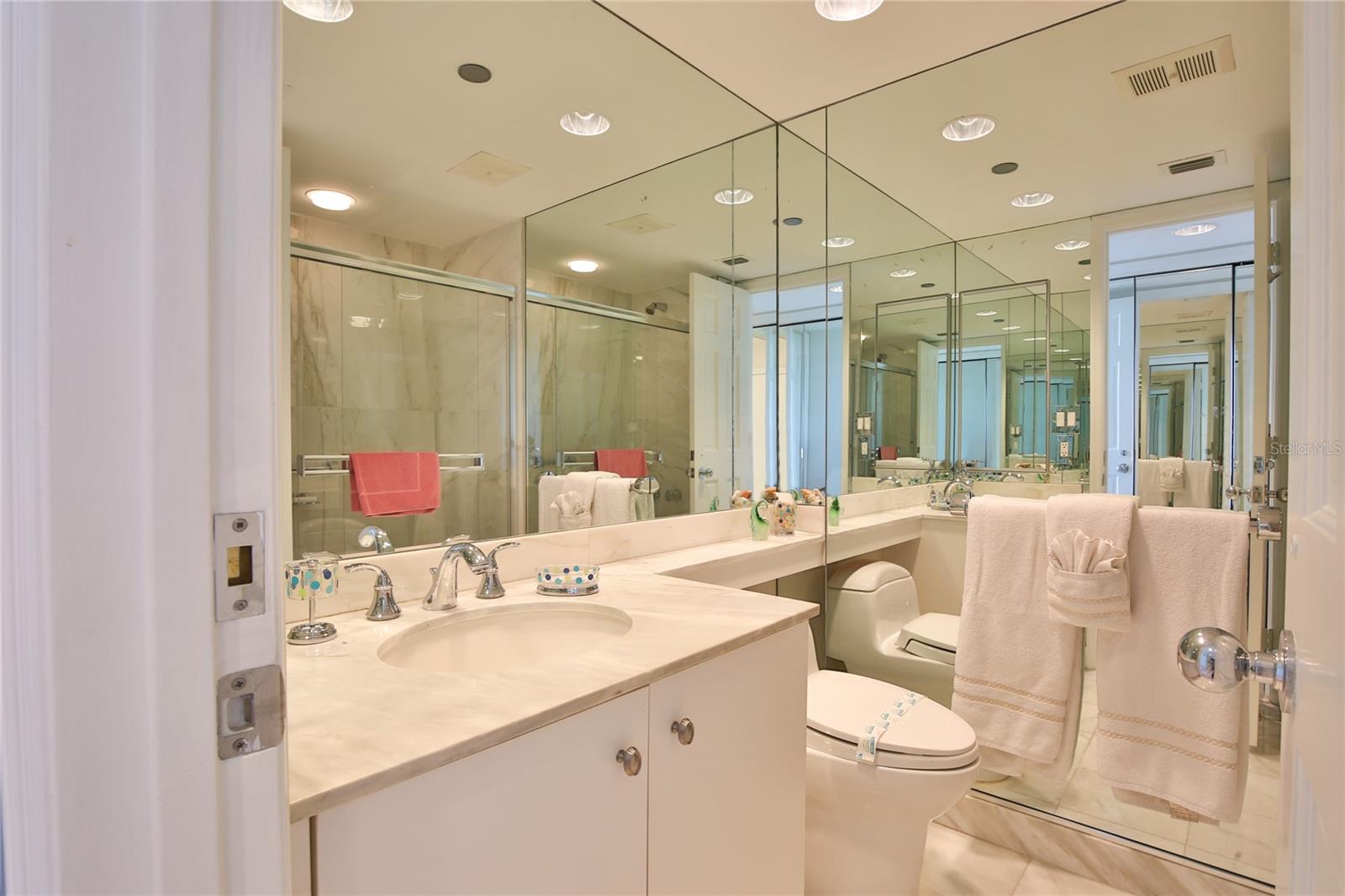 775 LONGBOAT CLUB RD #405, LONGBOAT KEY, FL, 34228