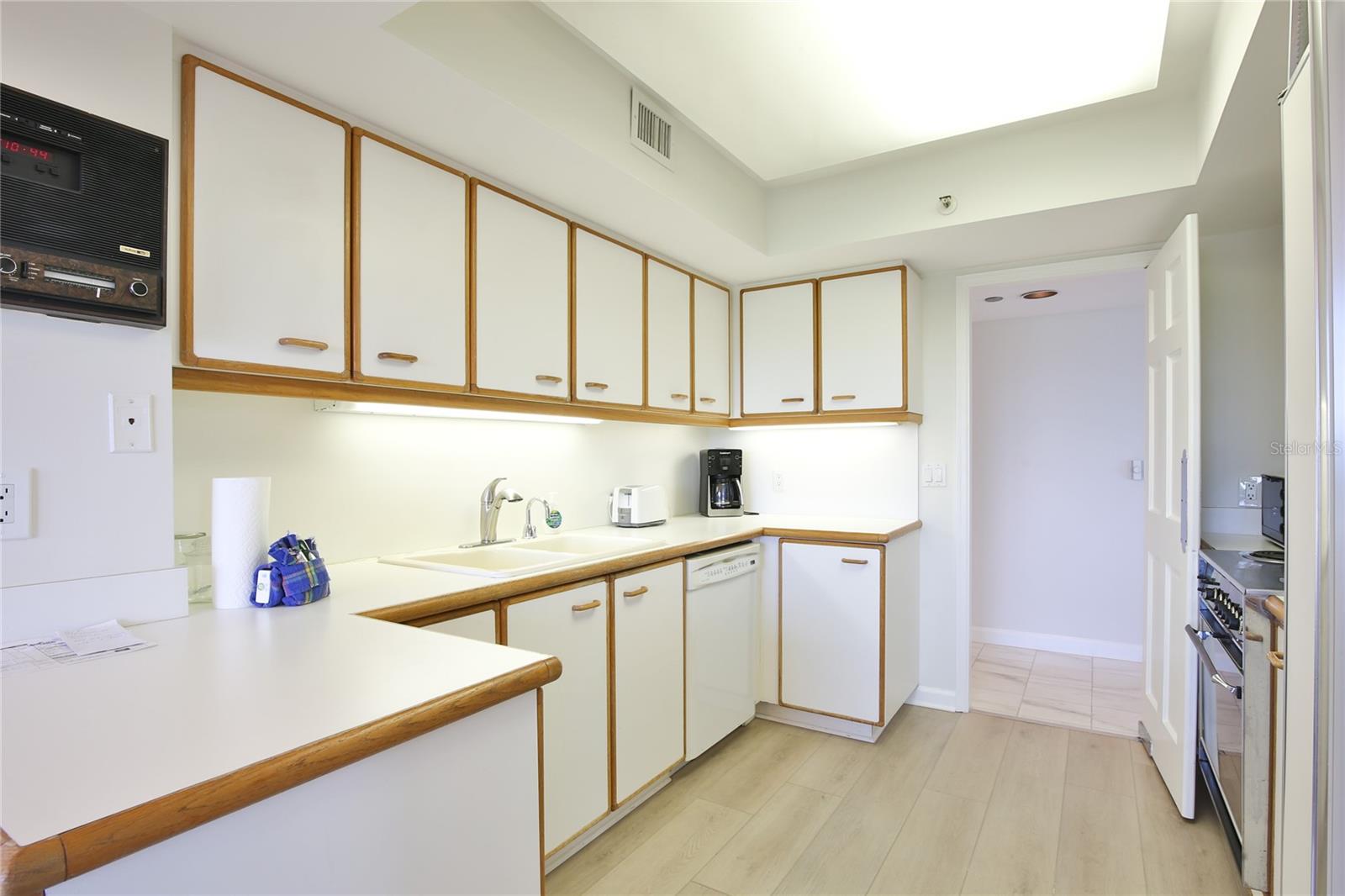 775 LONGBOAT CLUB RD #405, LONGBOAT KEY, FL, 34228