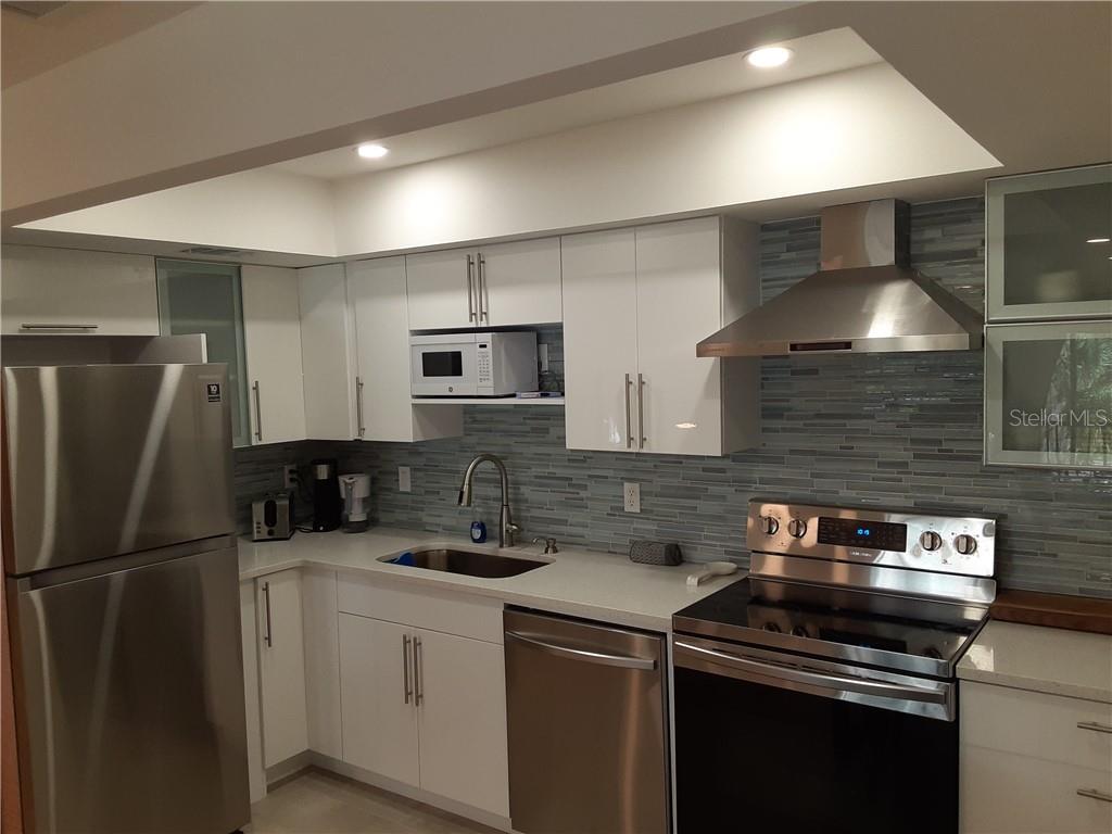 631 N ORANGE AVE #204, SARASOTA, FL, 34236
