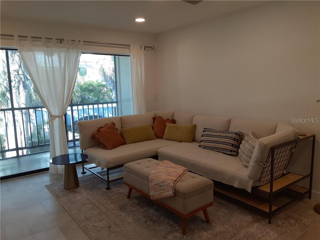 631 N ORANGE AVE #204, SARASOTA, FL, 34236