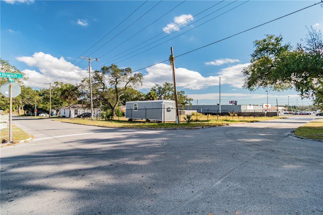 304 E WATERS AVE, TAMPA, FL, 33604