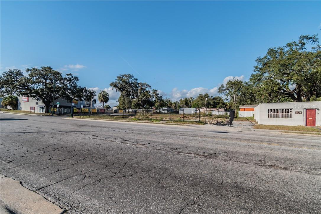 304 E WATERS AVE, TAMPA, FL, 33604