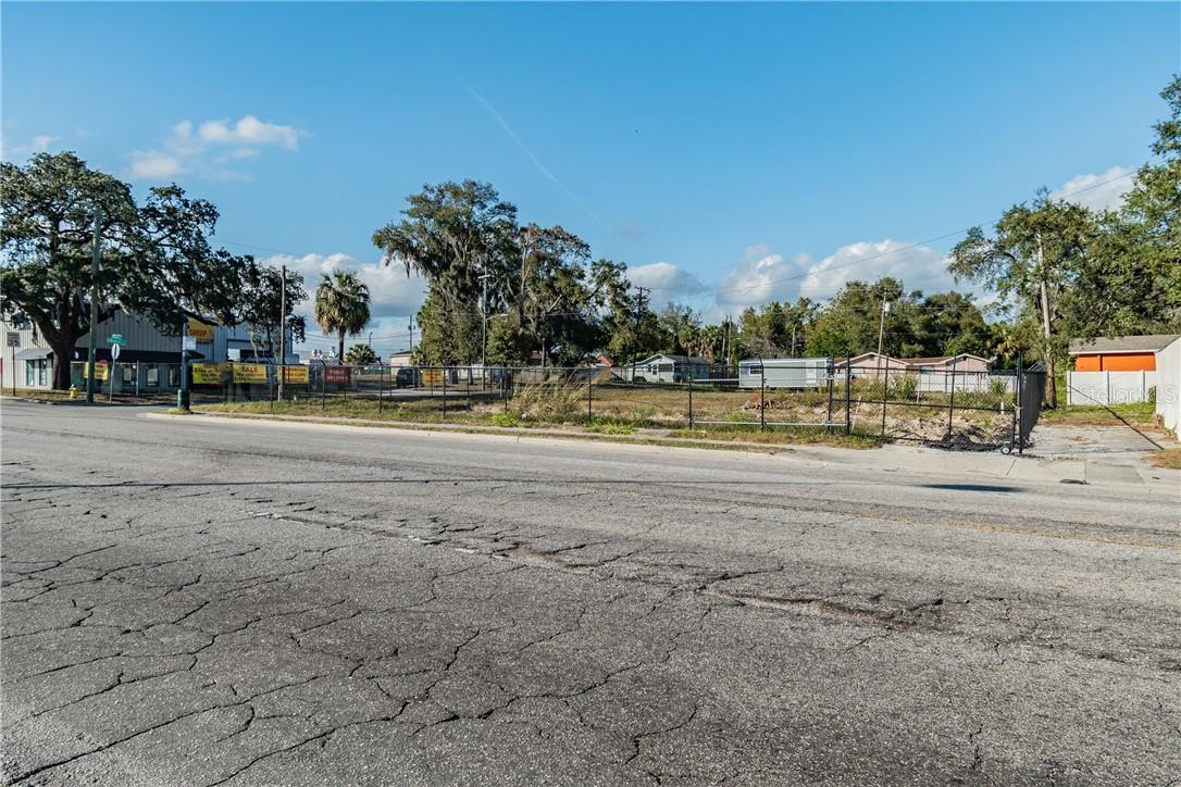 304 E WATERS AVE, TAMPA, FL, 33604