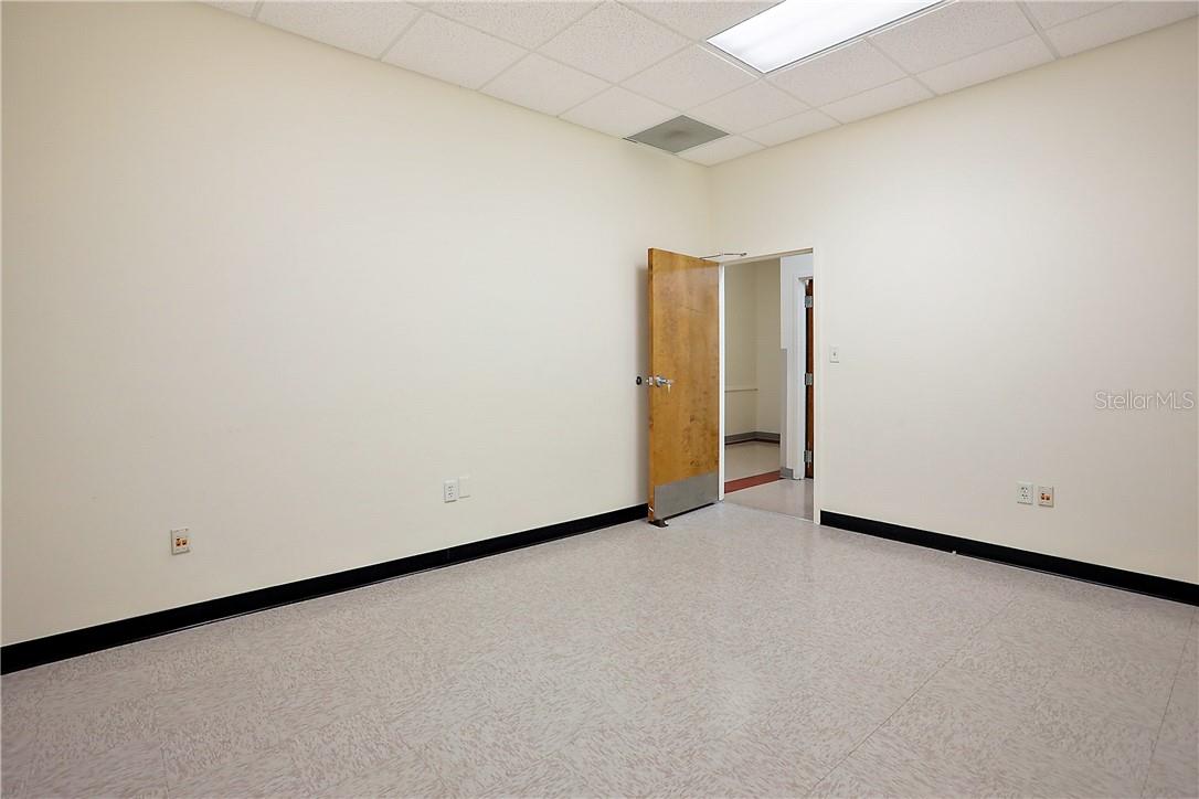 711 W MAIN ST, LEESBURG, FL, 34748
