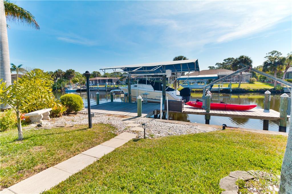 18289 WOLBRETTE CIR, PORT CHARLOTTE, FL, 33948