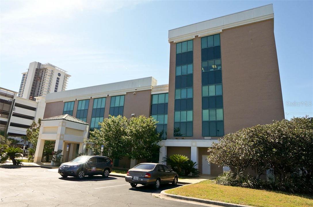 501 N GRANDVIEW AVE #105, DAYTONA BEACH, FL, 32118