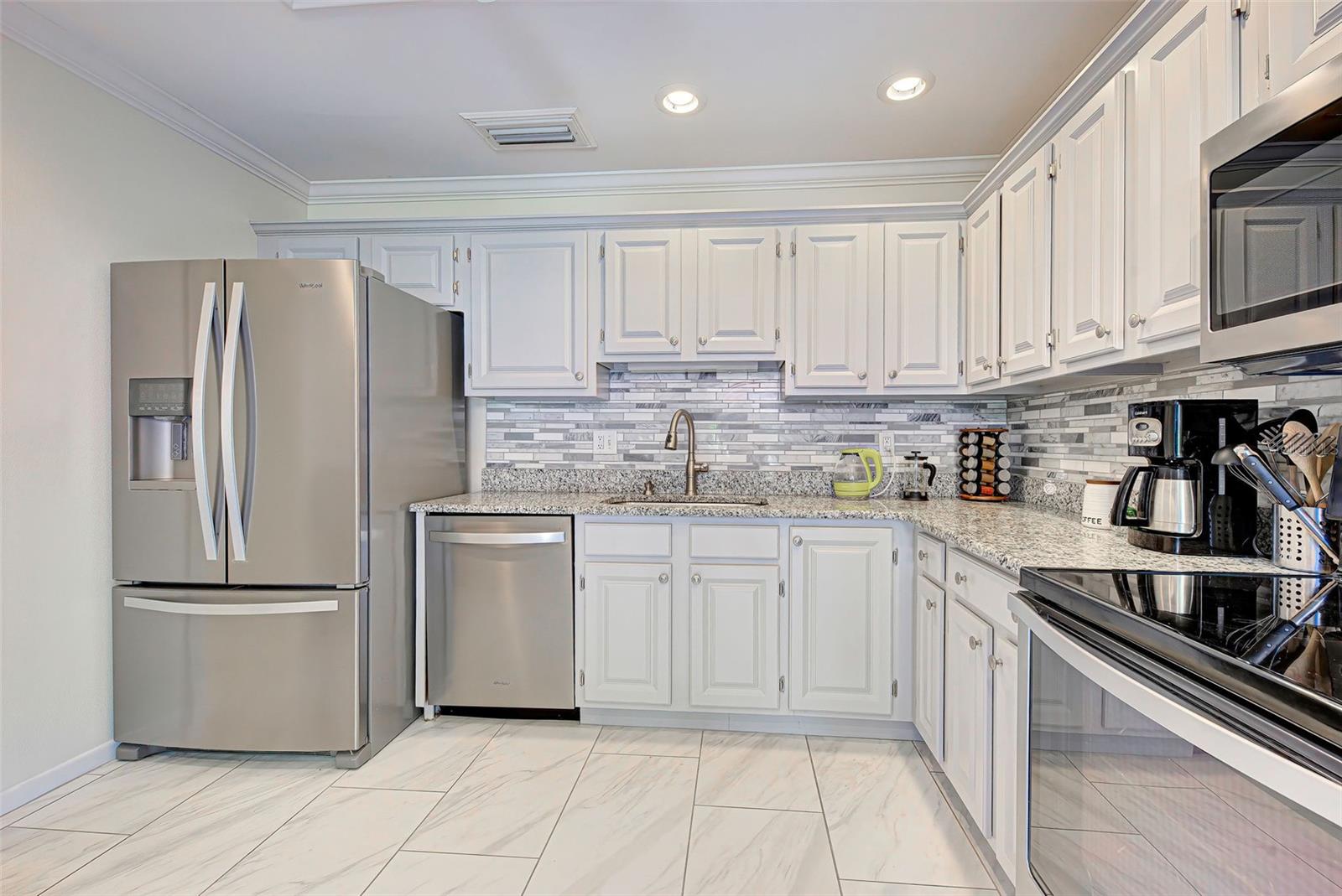 1740 LANDINGS BLVD #39, SARASOTA, FL, 34231