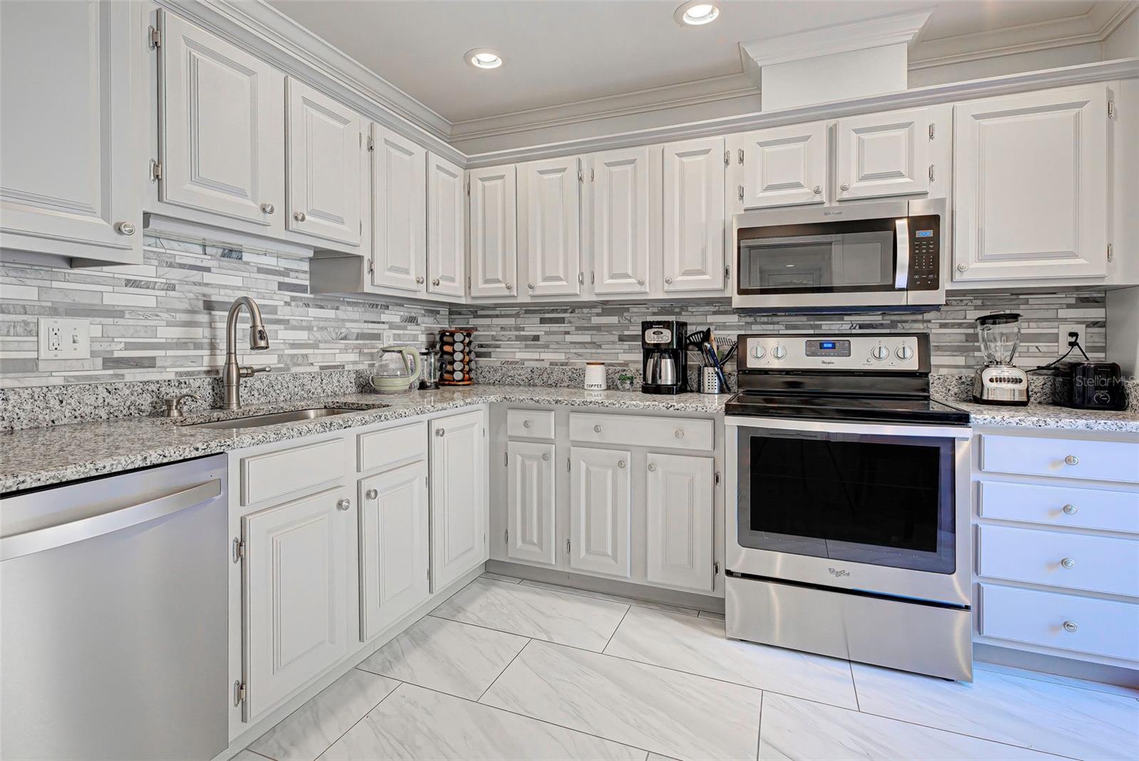 1740 LANDINGS BLVD #39, SARASOTA, FL, 34231