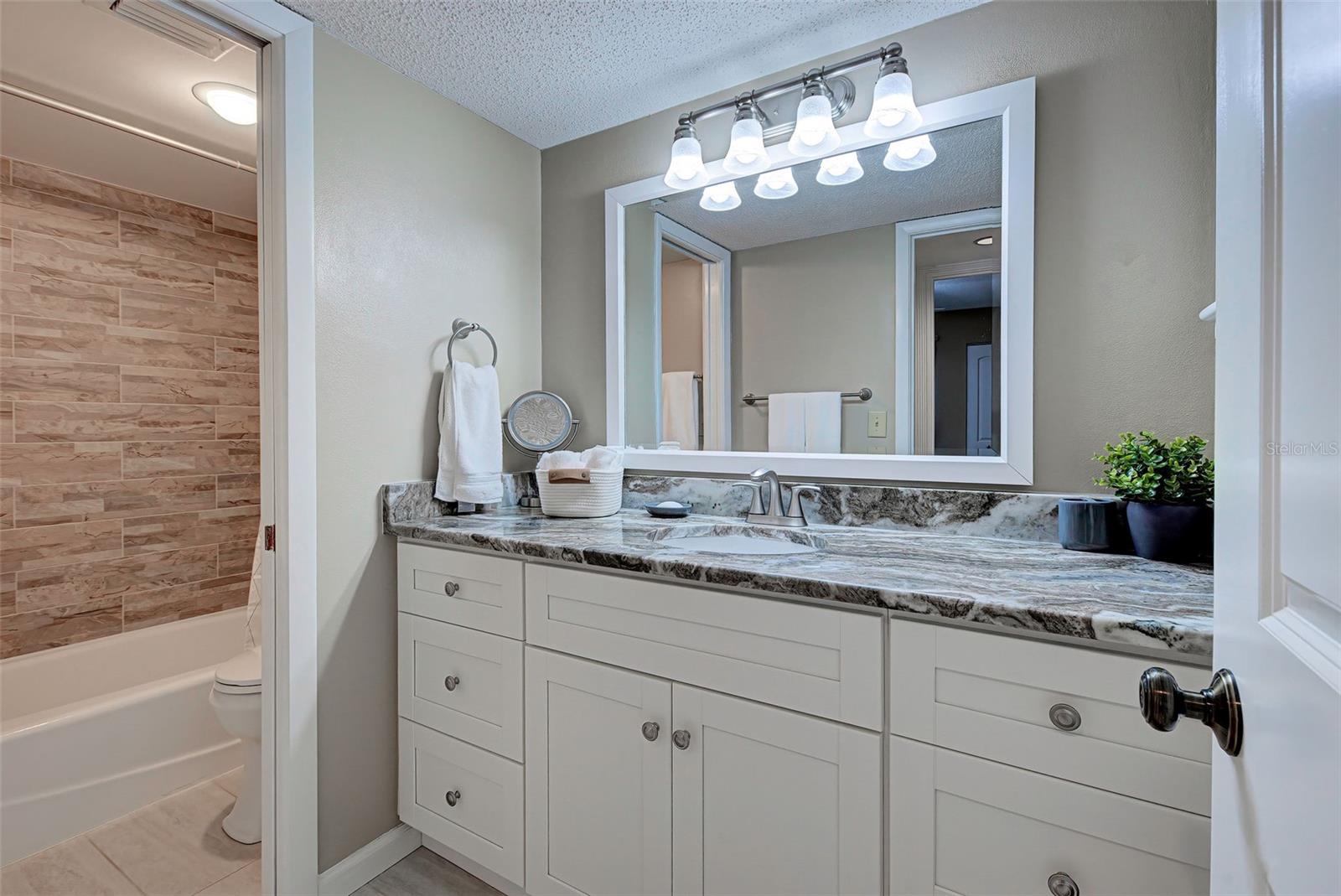 1740 LANDINGS BLVD #39, SARASOTA, FL, 34231