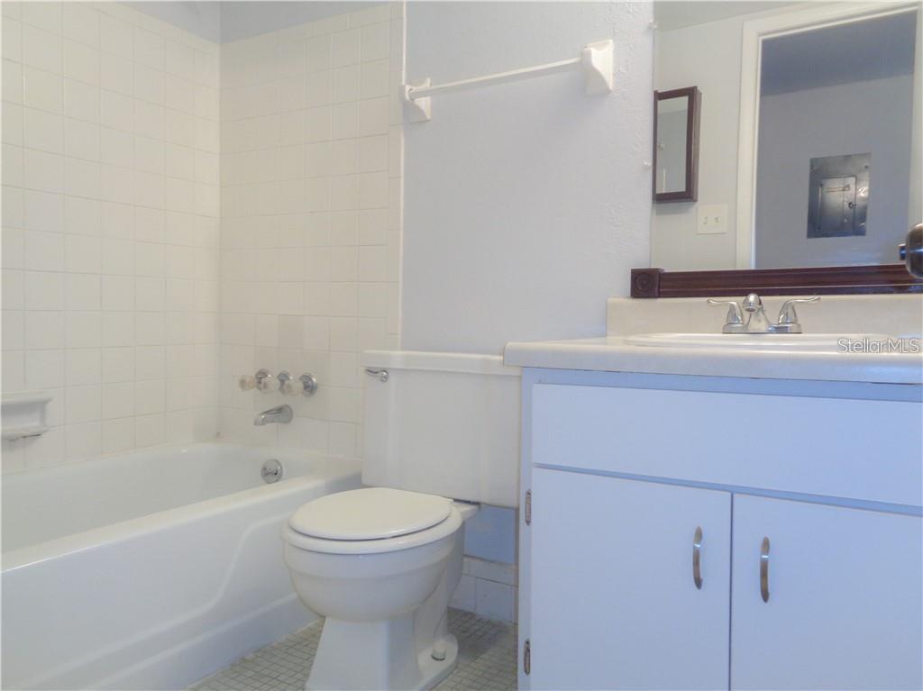 8522 10TH ST N #B, ST PETERSBURG, FL, 33702