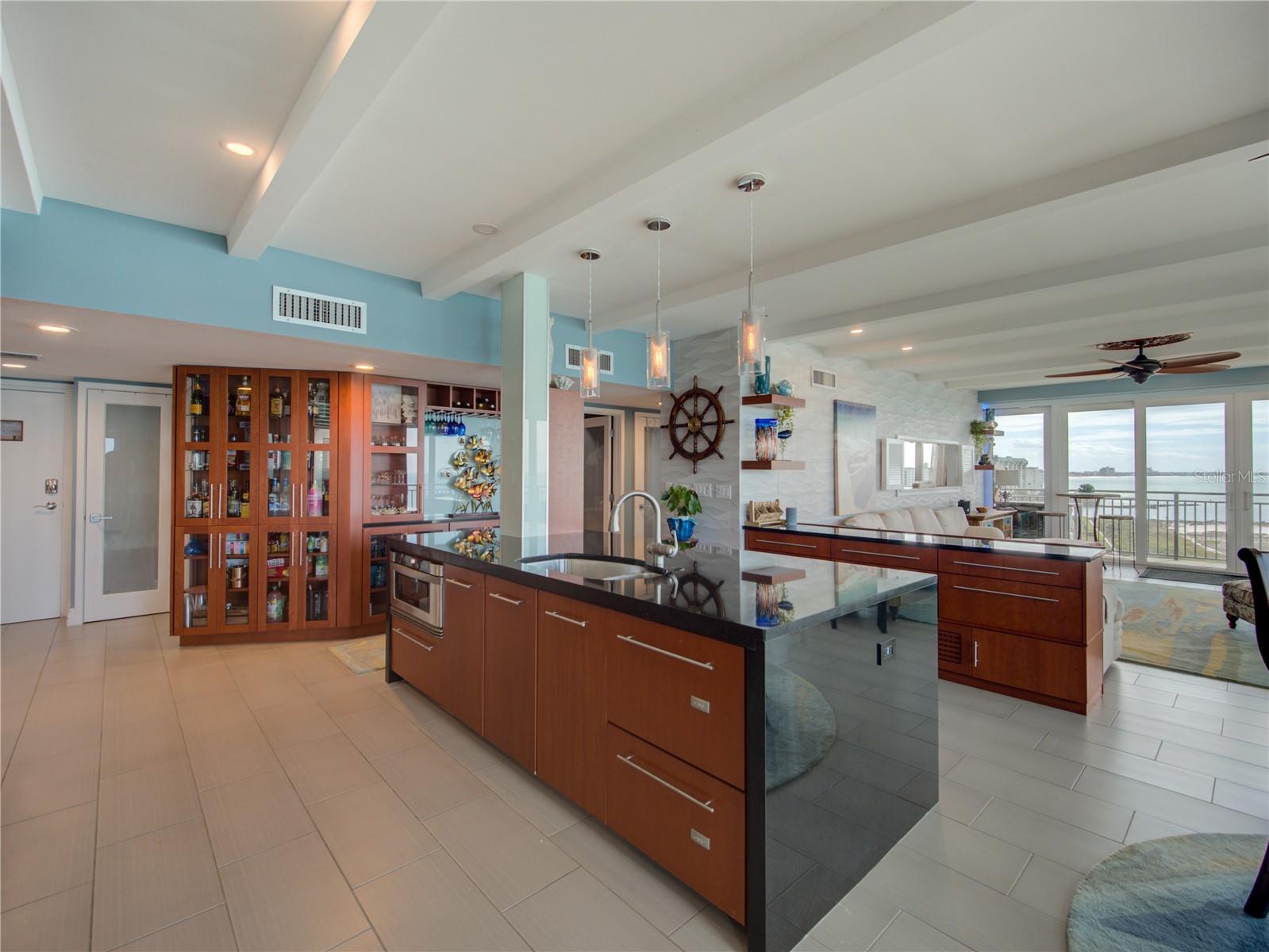 7650 BAYSHORE DR #903, TREASURE ISLAND, FL, 33706