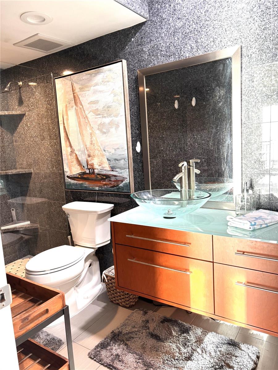 7650 BAYSHORE DR #903, TREASURE ISLAND, FL, 33706