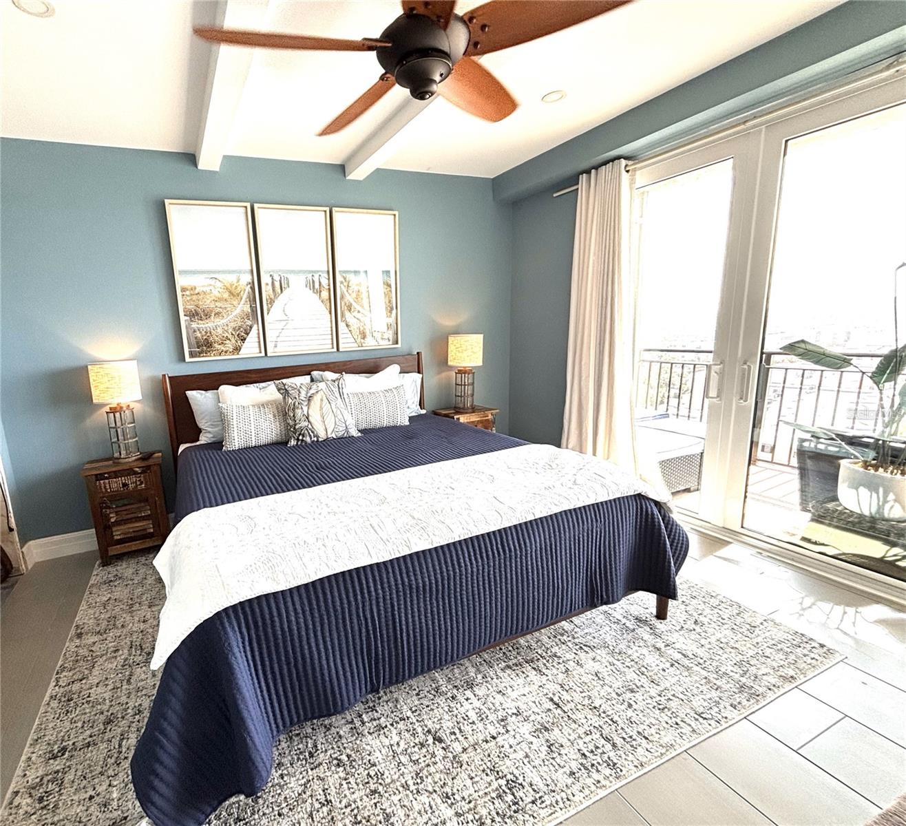 7650 BAYSHORE DR #903, TREASURE ISLAND, FL, 33706