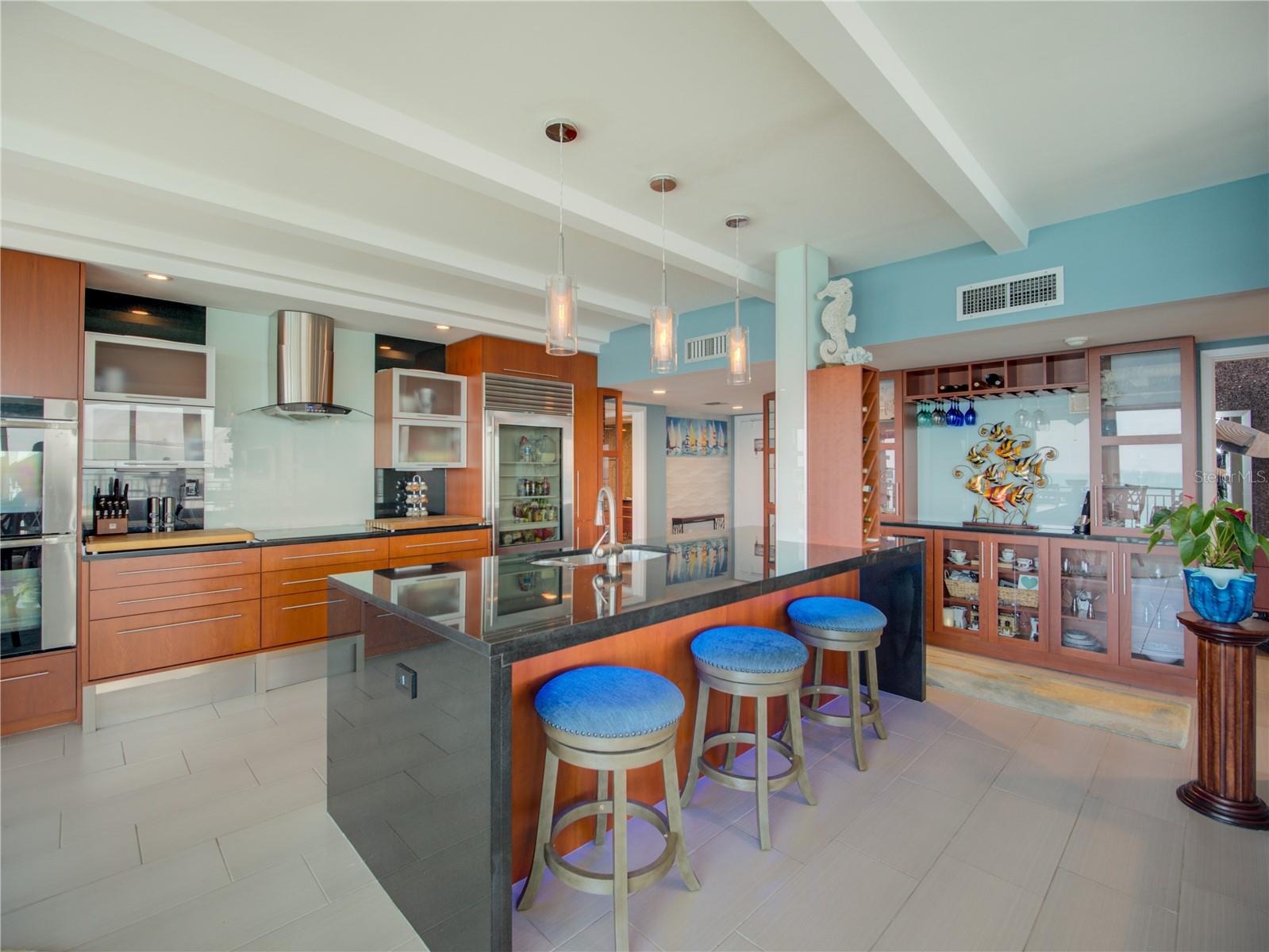 7650 BAYSHORE DR #903, TREASURE ISLAND, FL, 33706