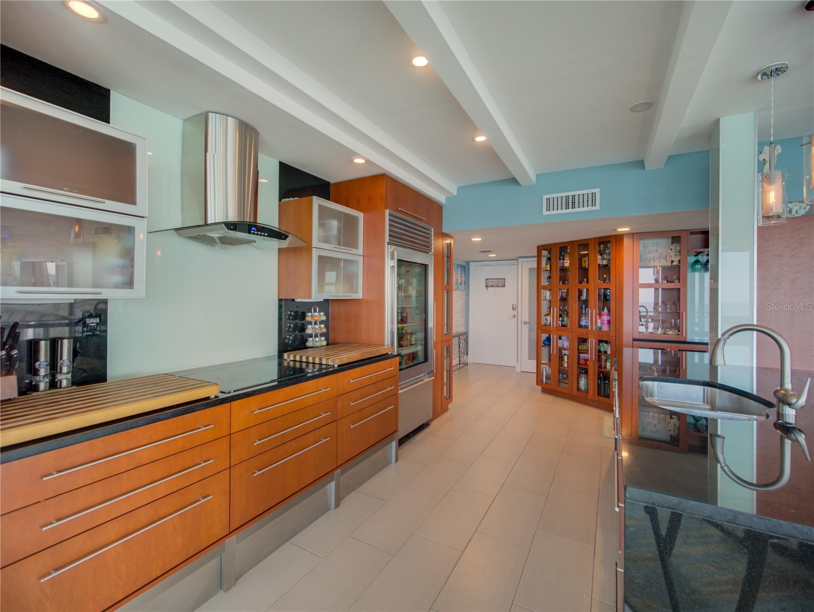 7650 BAYSHORE DR #903, TREASURE ISLAND, FL, 33706
