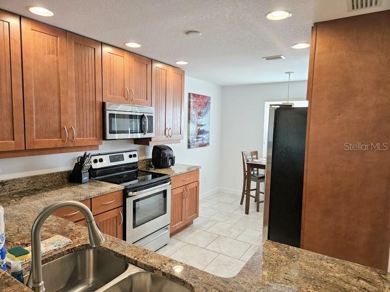 6618 7TH AVENUE CIR W #1404, BRADENTON, FL, 34209