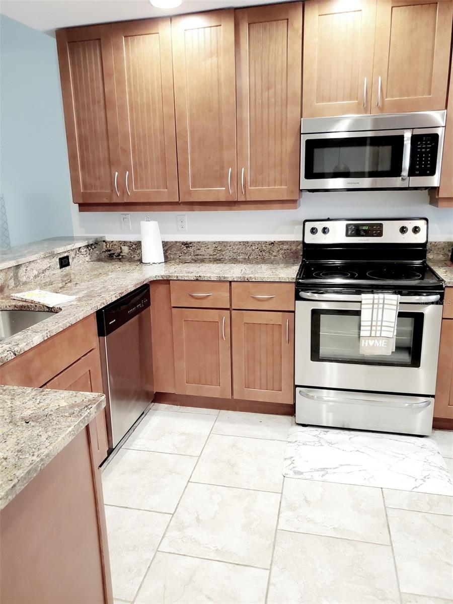 6618 7TH AVENUE CIR W #1404, BRADENTON, FL, 34209