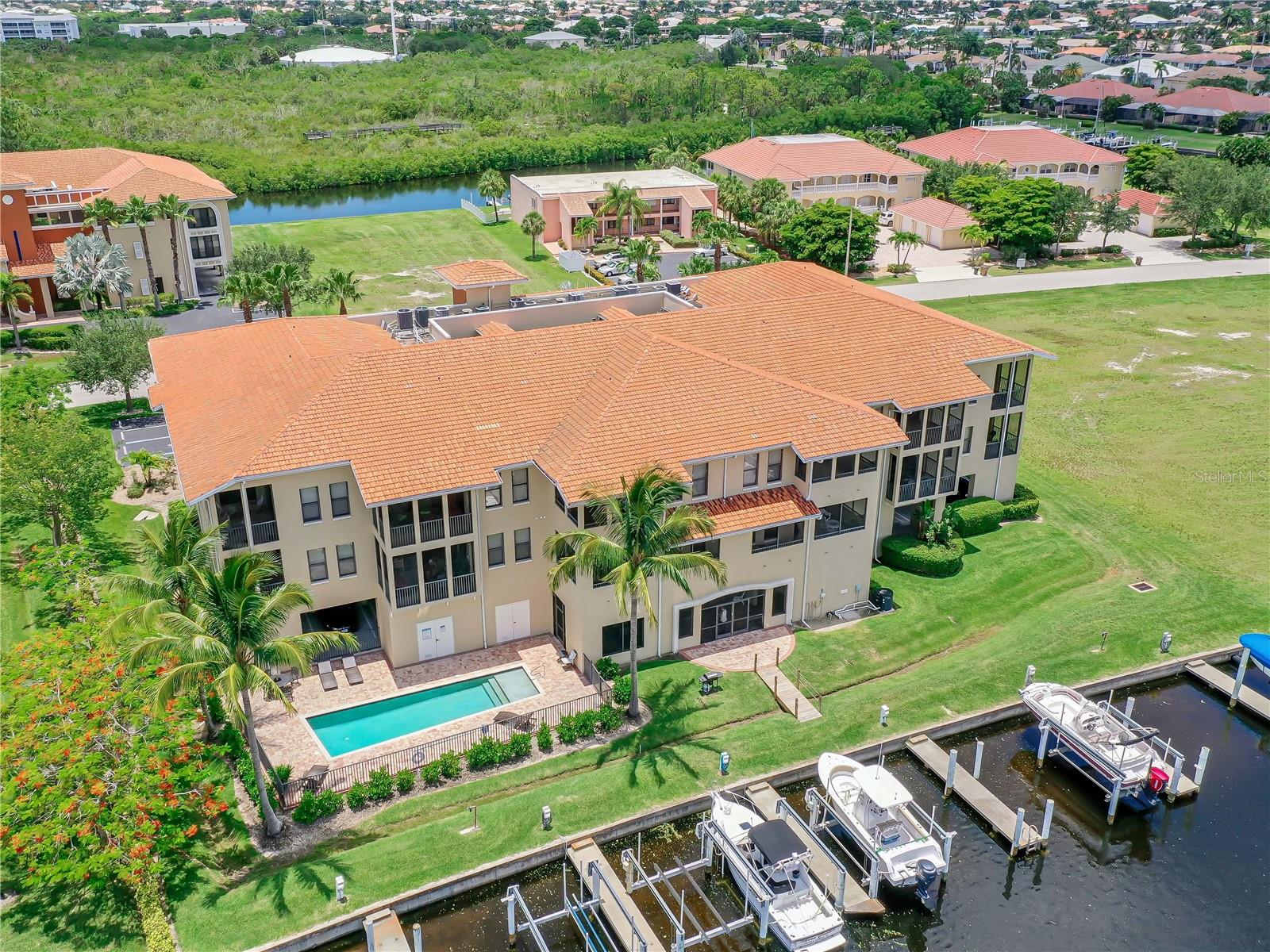 3308 PURPLE MARTIN DR #136, PUNTA GORDA, FL, 33950