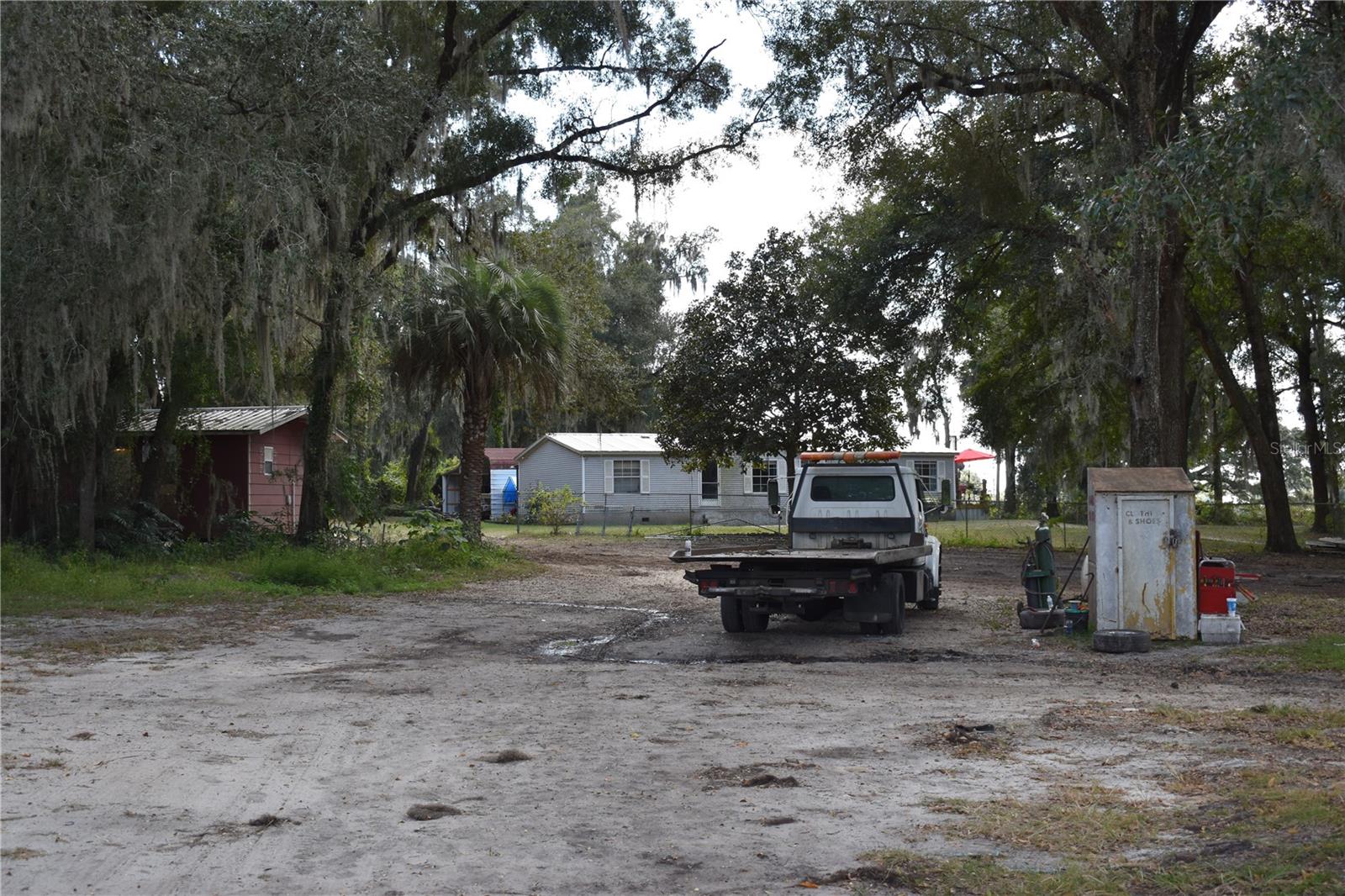 15551 N US HIGHWAY 301, CITRA, FL, 32113