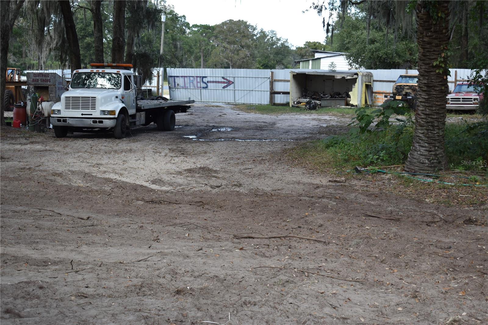 15551 N US HIGHWAY 301, CITRA, FL, 32113