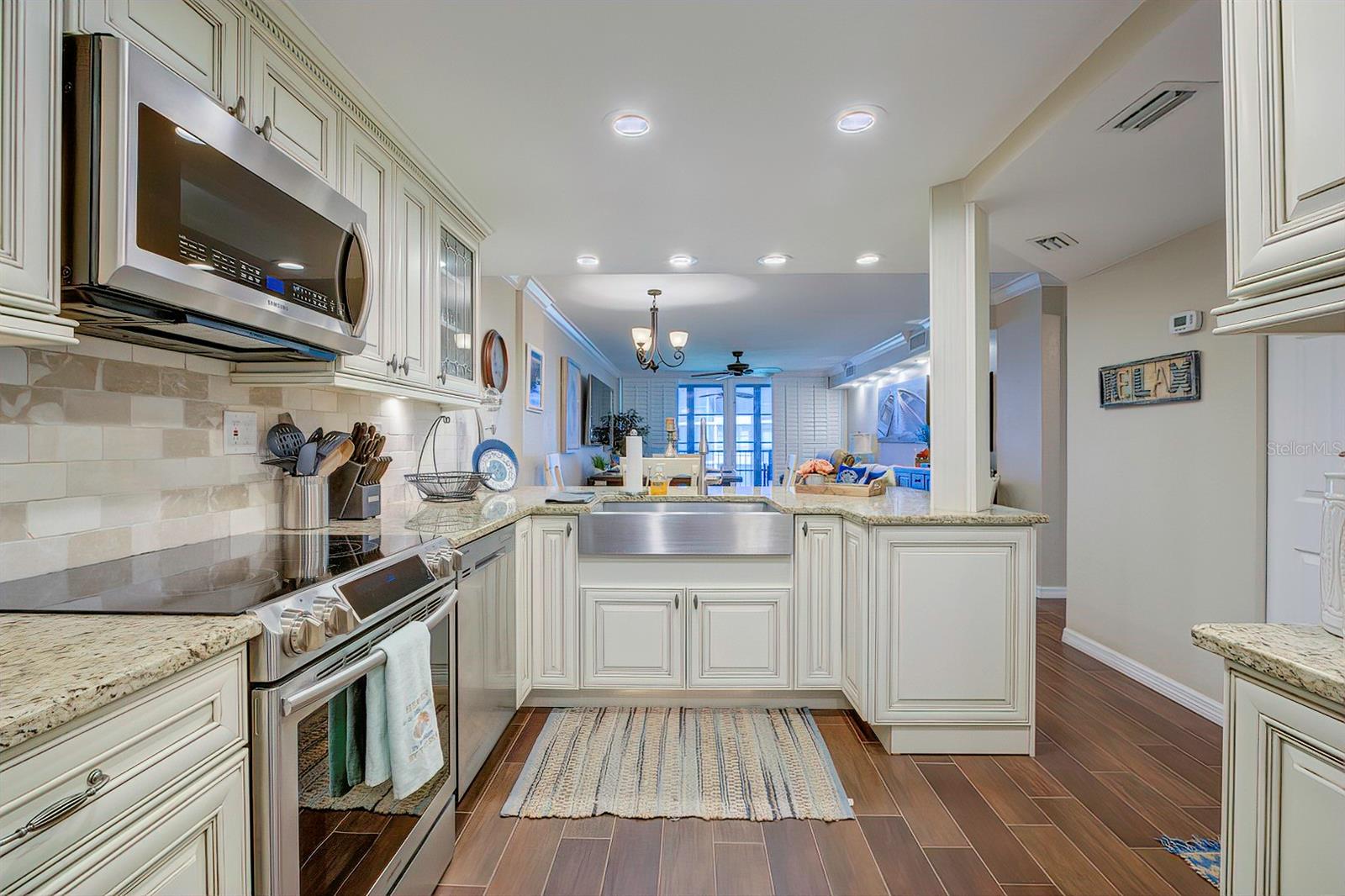 17580 GULF BLVD #304, REDINGTON SHORES, FL, 33708