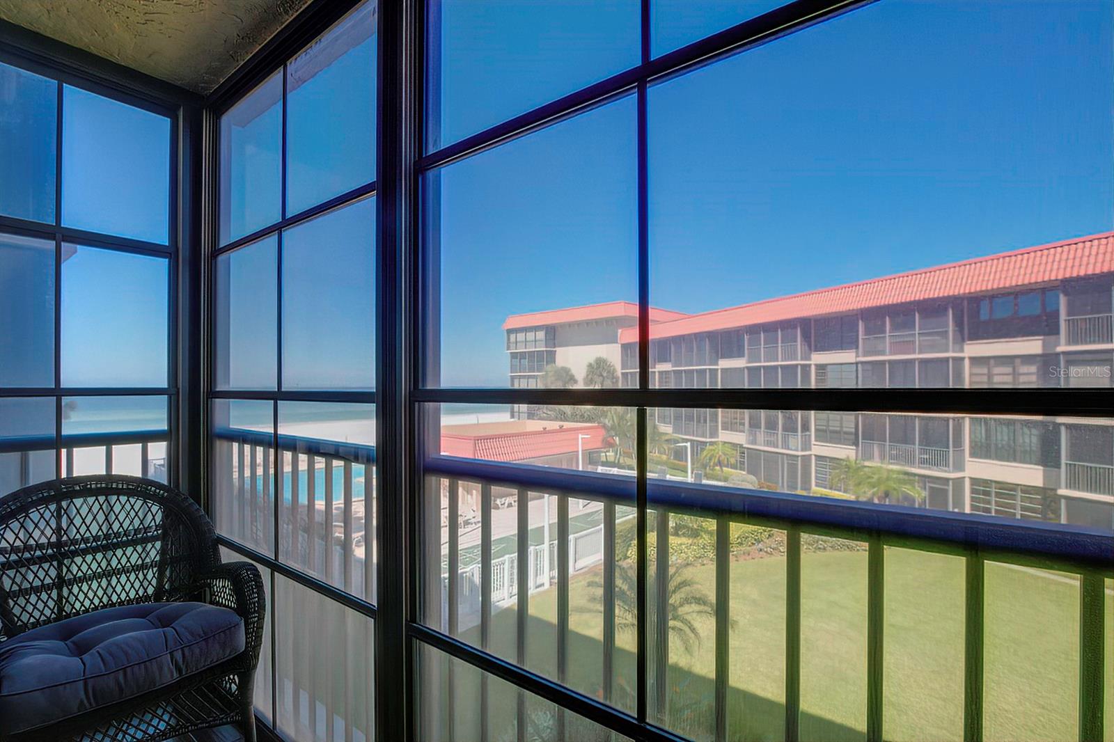 17580 GULF BLVD #304, REDINGTON SHORES, FL, 33708