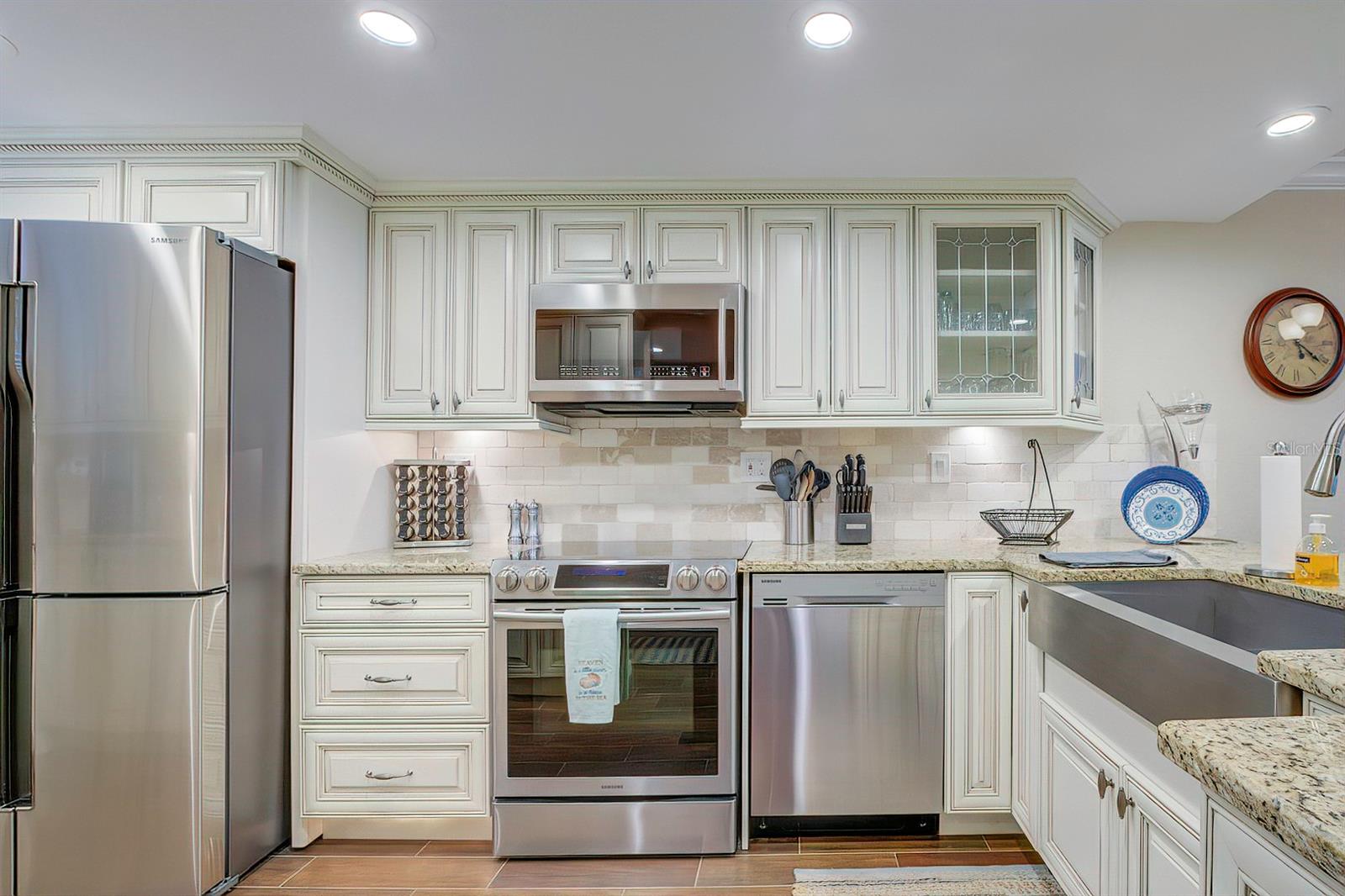 17580 GULF BLVD #304, REDINGTON SHORES, FL, 33708