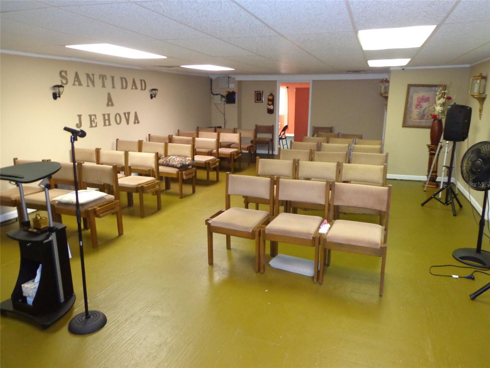 1904 W WATERS AVE, TAMPA, FL, 33603