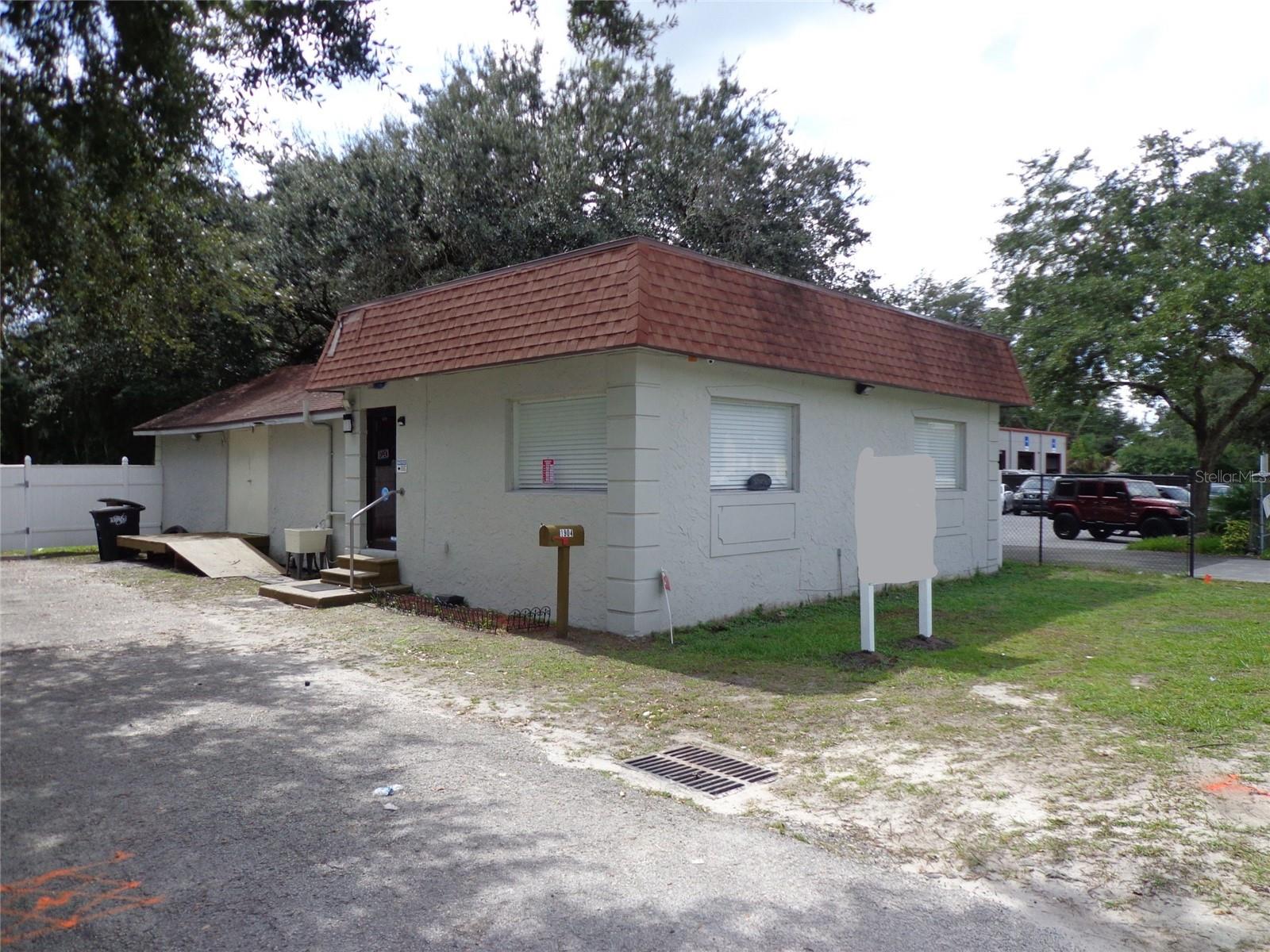 1904 W WATERS AVE, TAMPA, FL, 33603