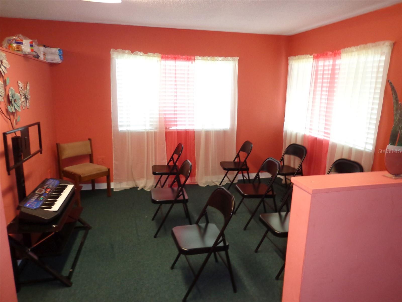 1904 W WATERS AVE, TAMPA, FL, 33603